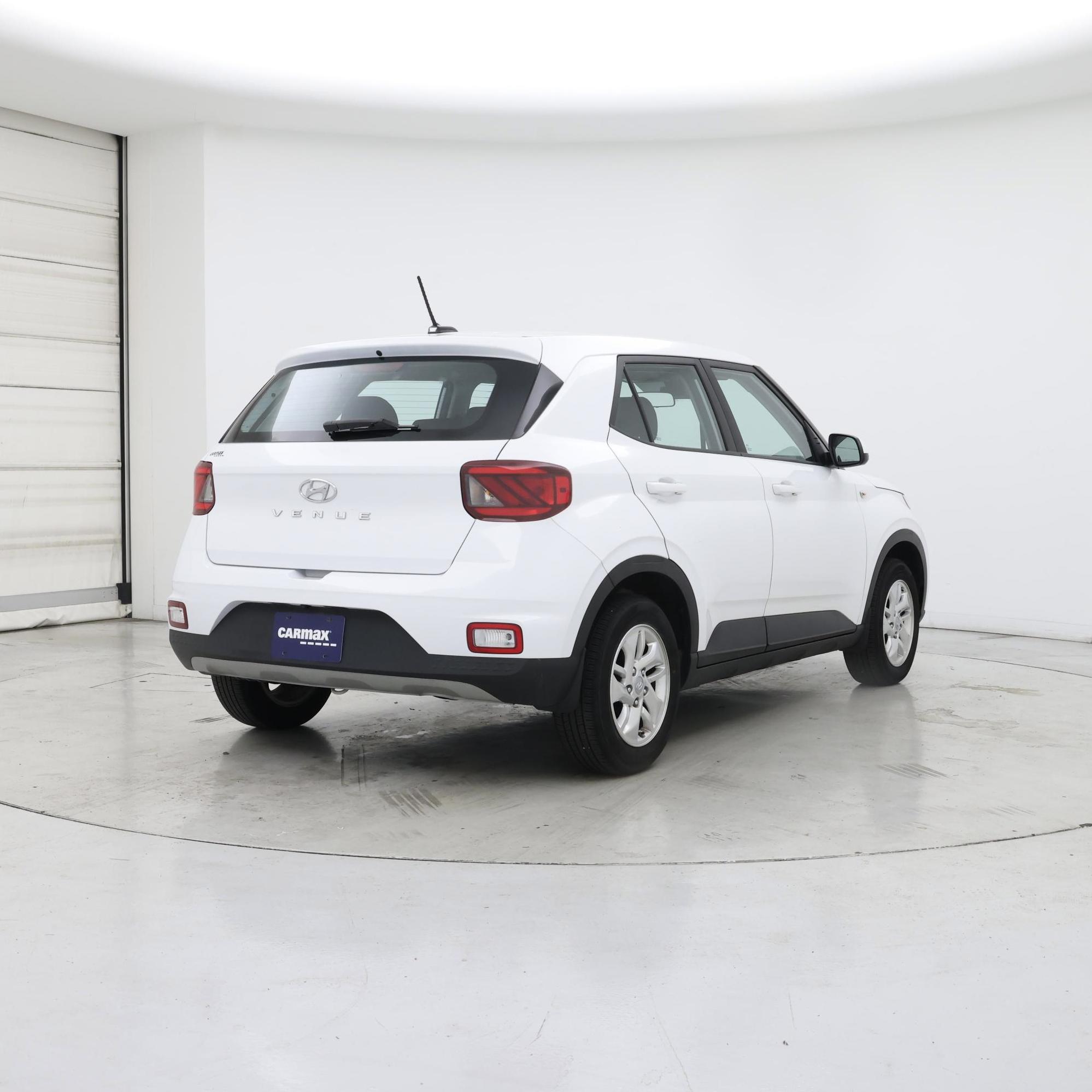 Thumbnail: 2023 Hyundai Venue - 8