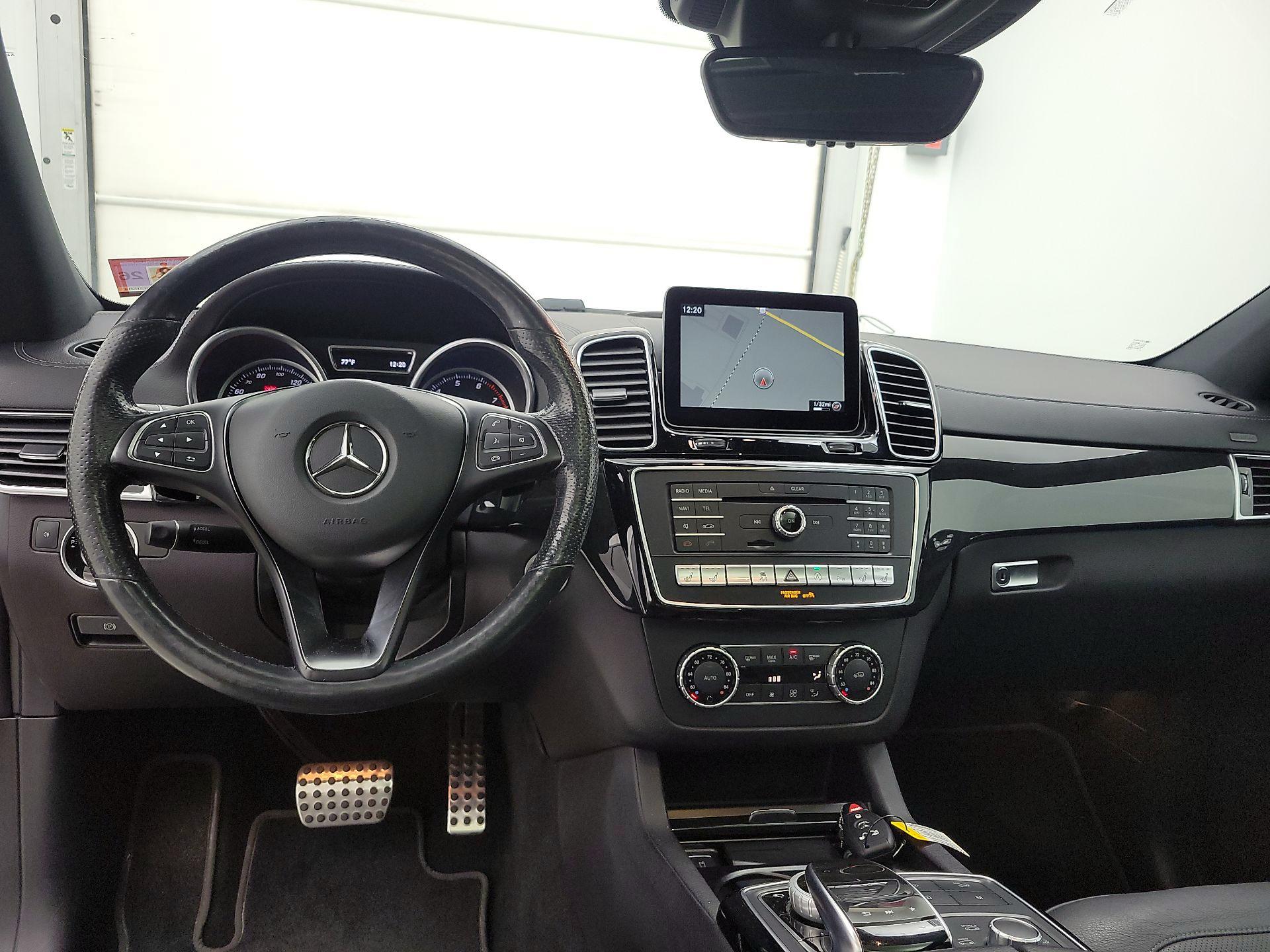 Thumbnail: 2017 Mercedes-Benz GLE - 9