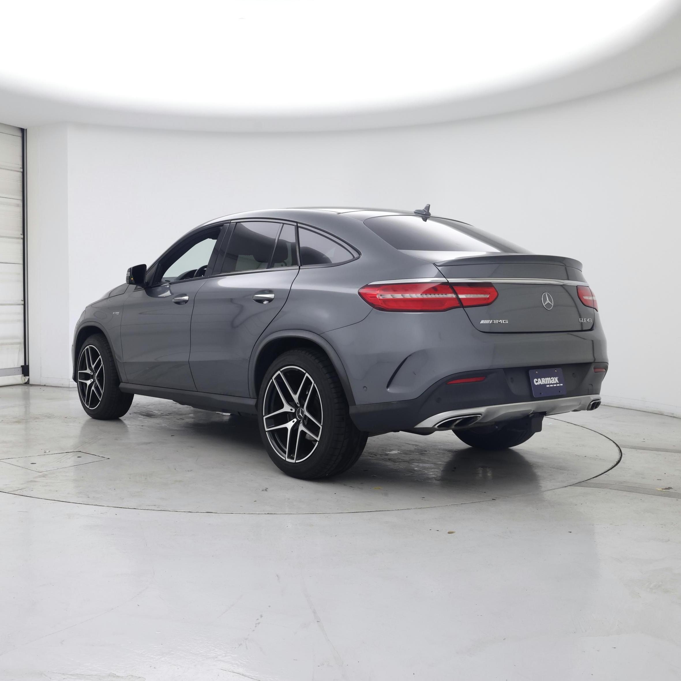 Thumbnail: 2017 Mercedes-Benz GLE - 2