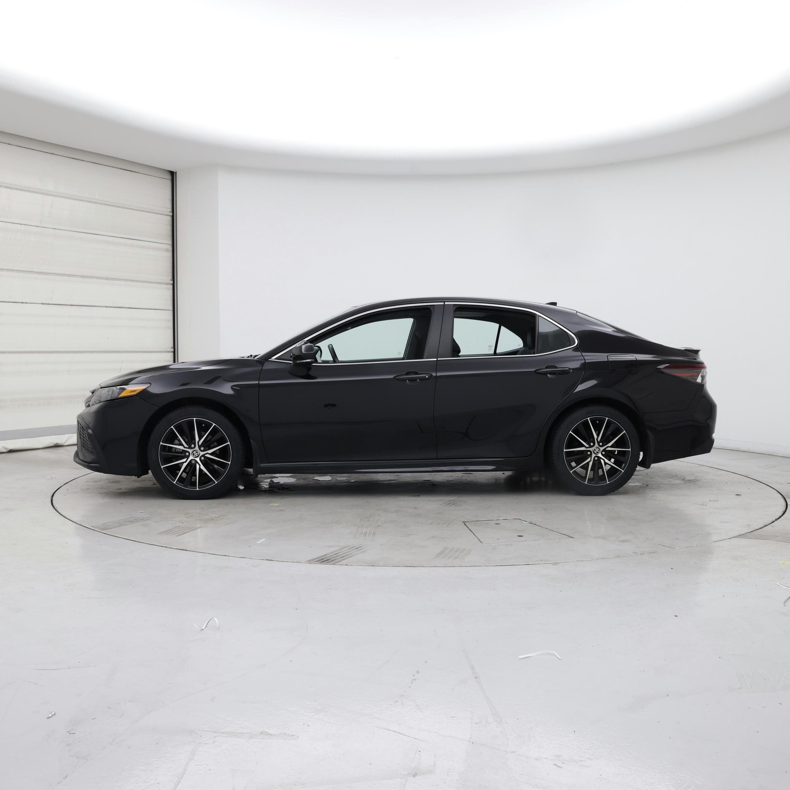 Thumbnail: 2023 Toyota Camry - 3