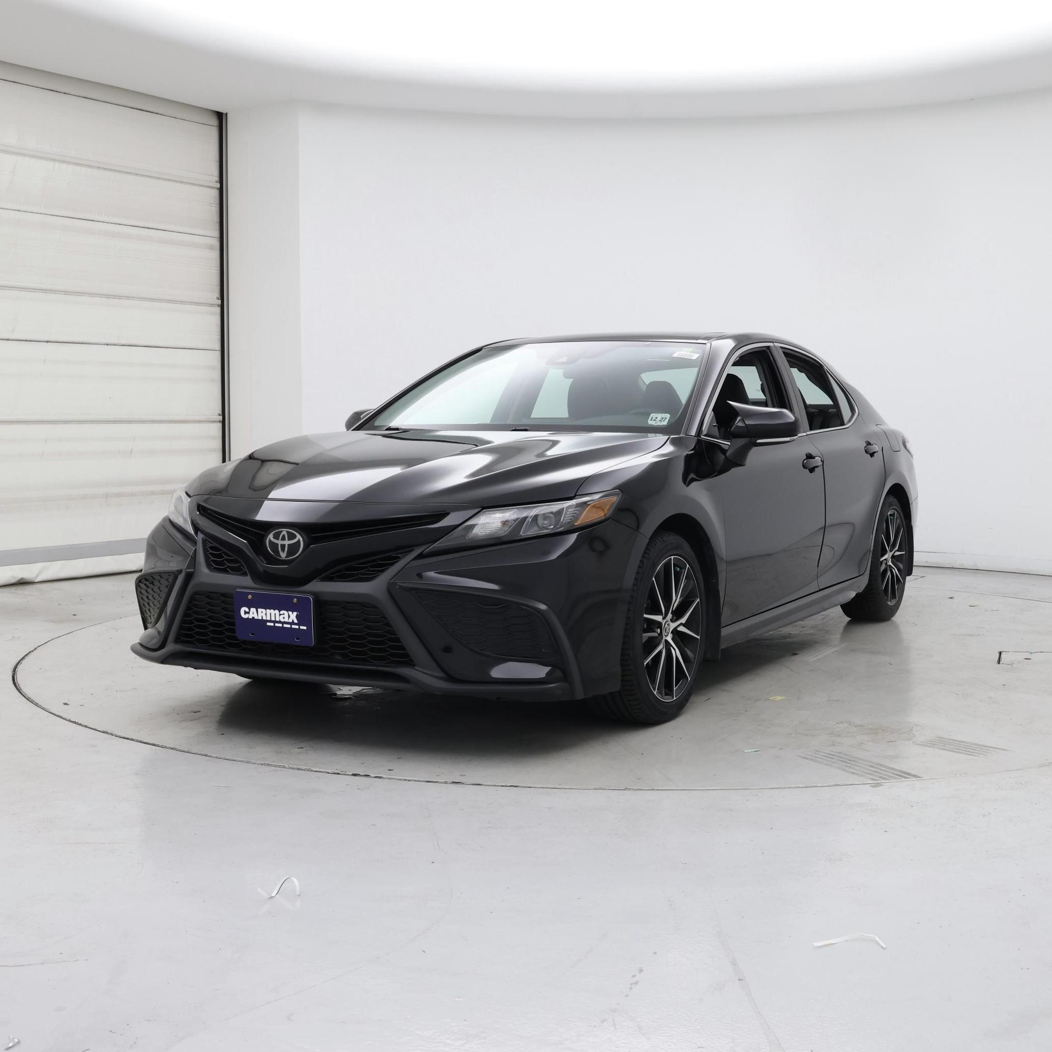 Thumbnail: 2023 Toyota Camry - 4