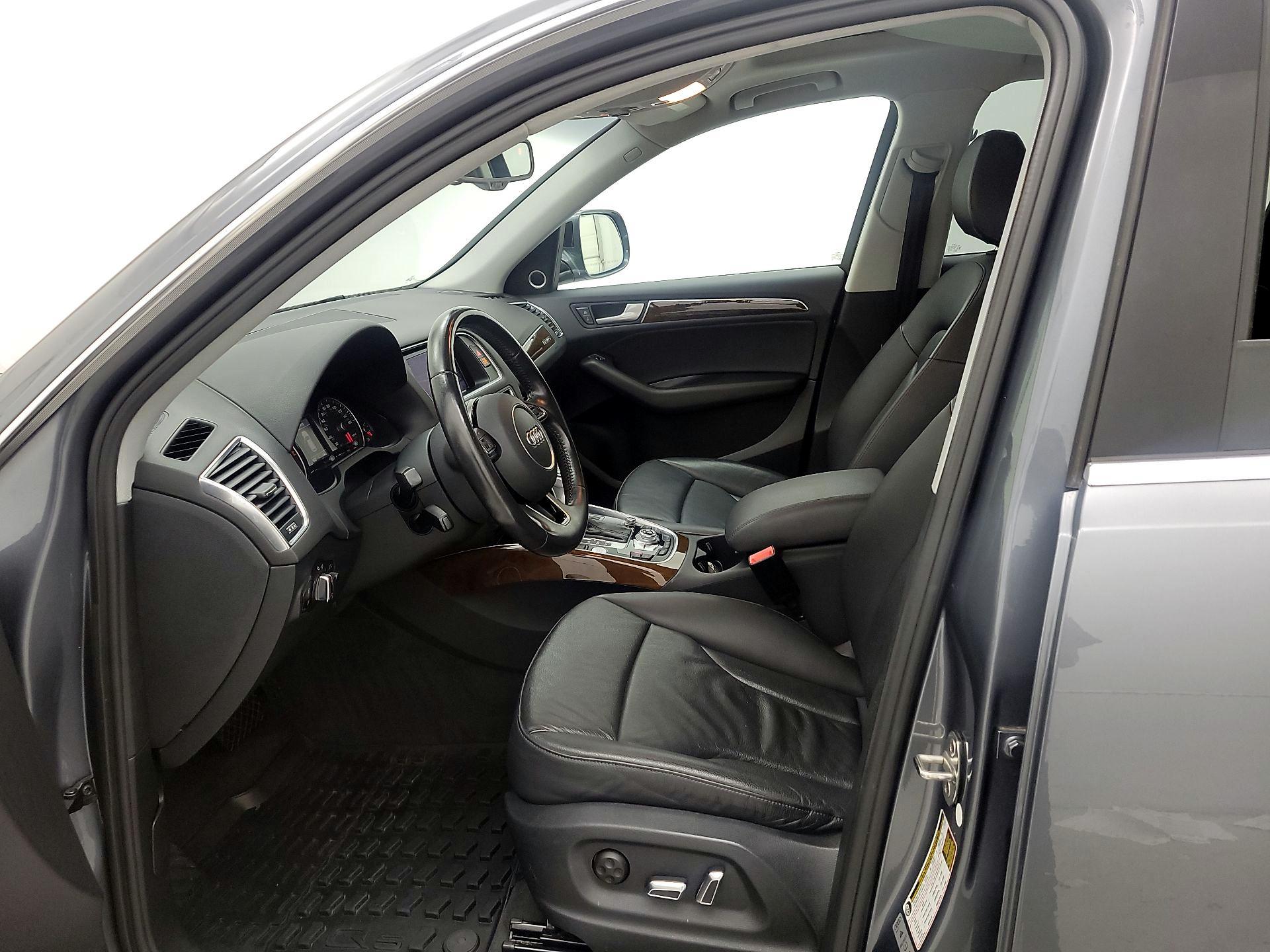Thumbnail: 2015 Audi Q5 - 11