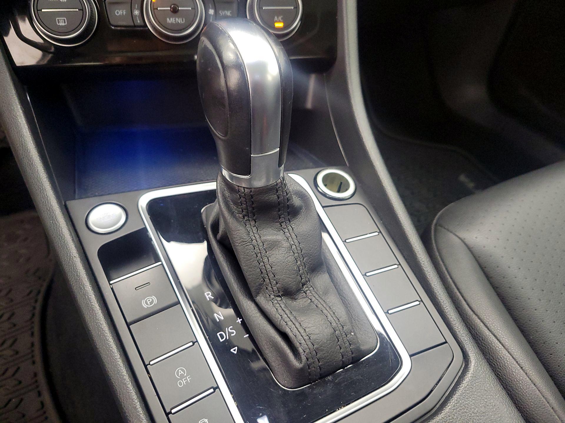 Thumbnail: 2019 Volkswagen Jetta - 17
