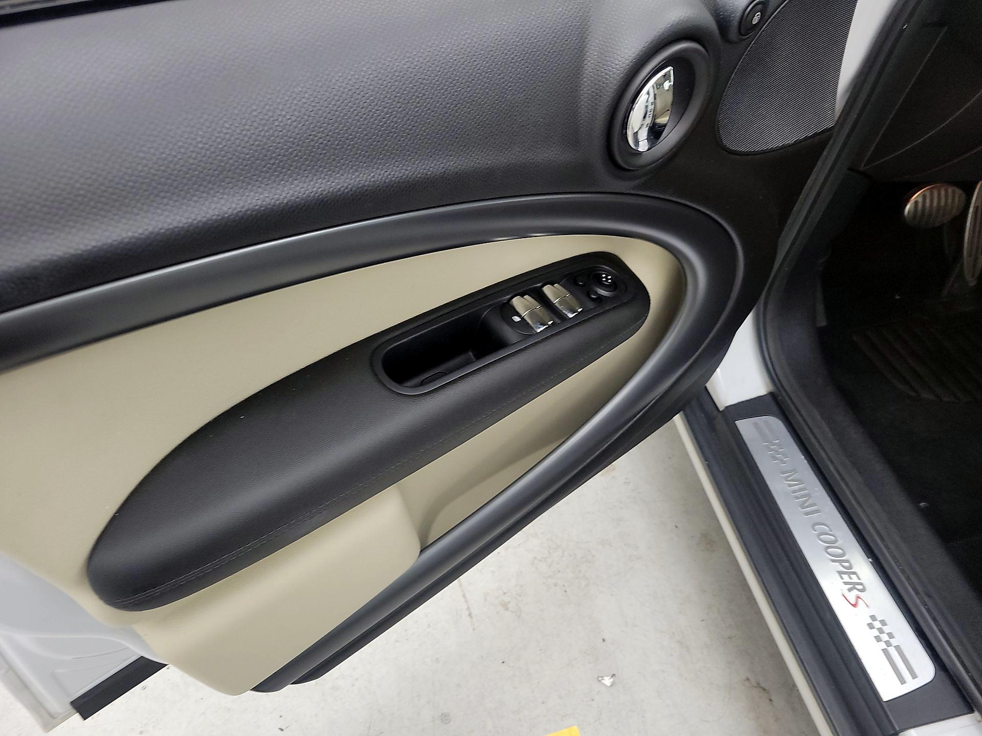 Thumbnail: 2015 MINI Cooper Countryman - 12