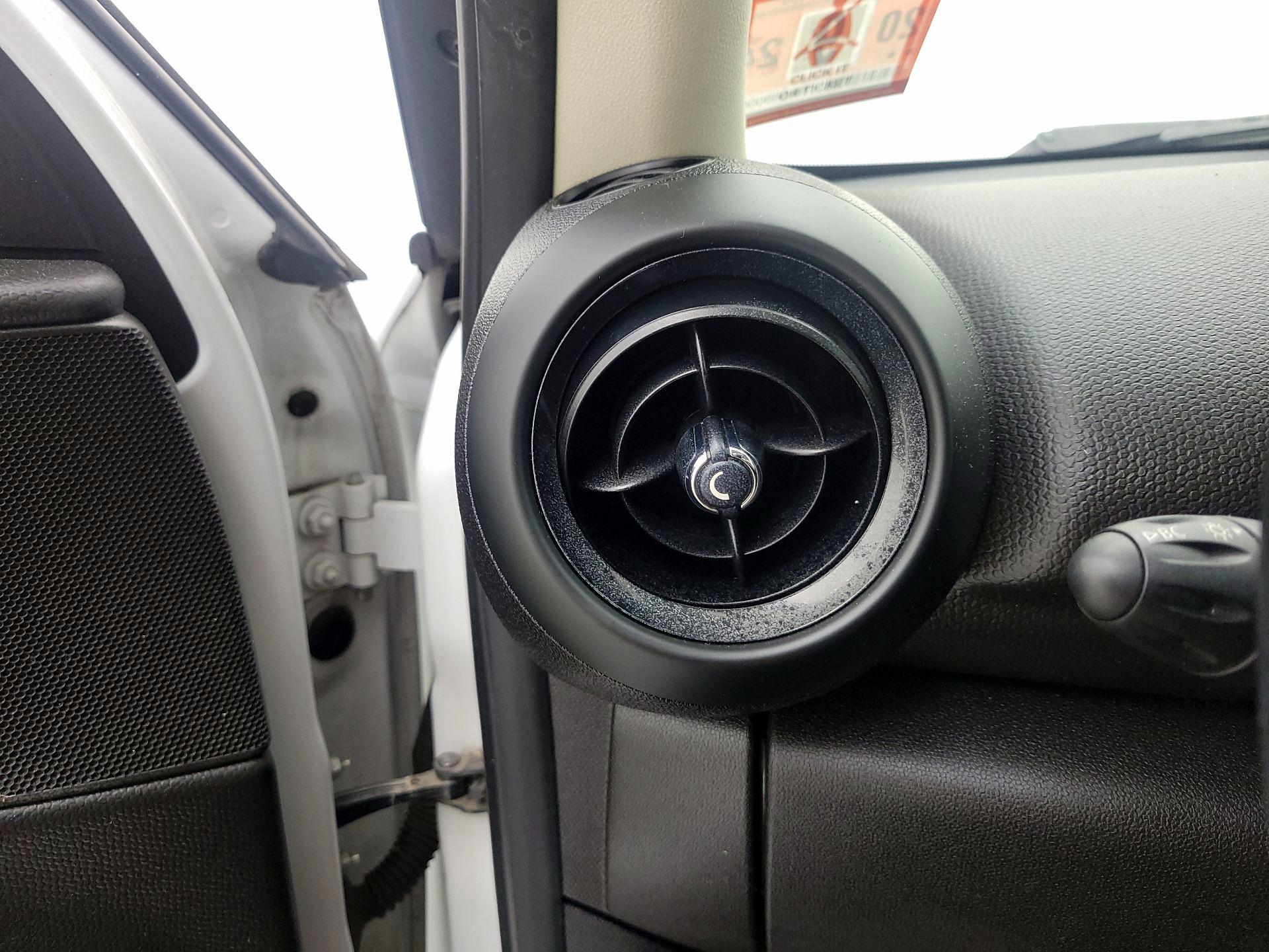 Thumbnail: 2015 MINI Cooper Countryman - 14