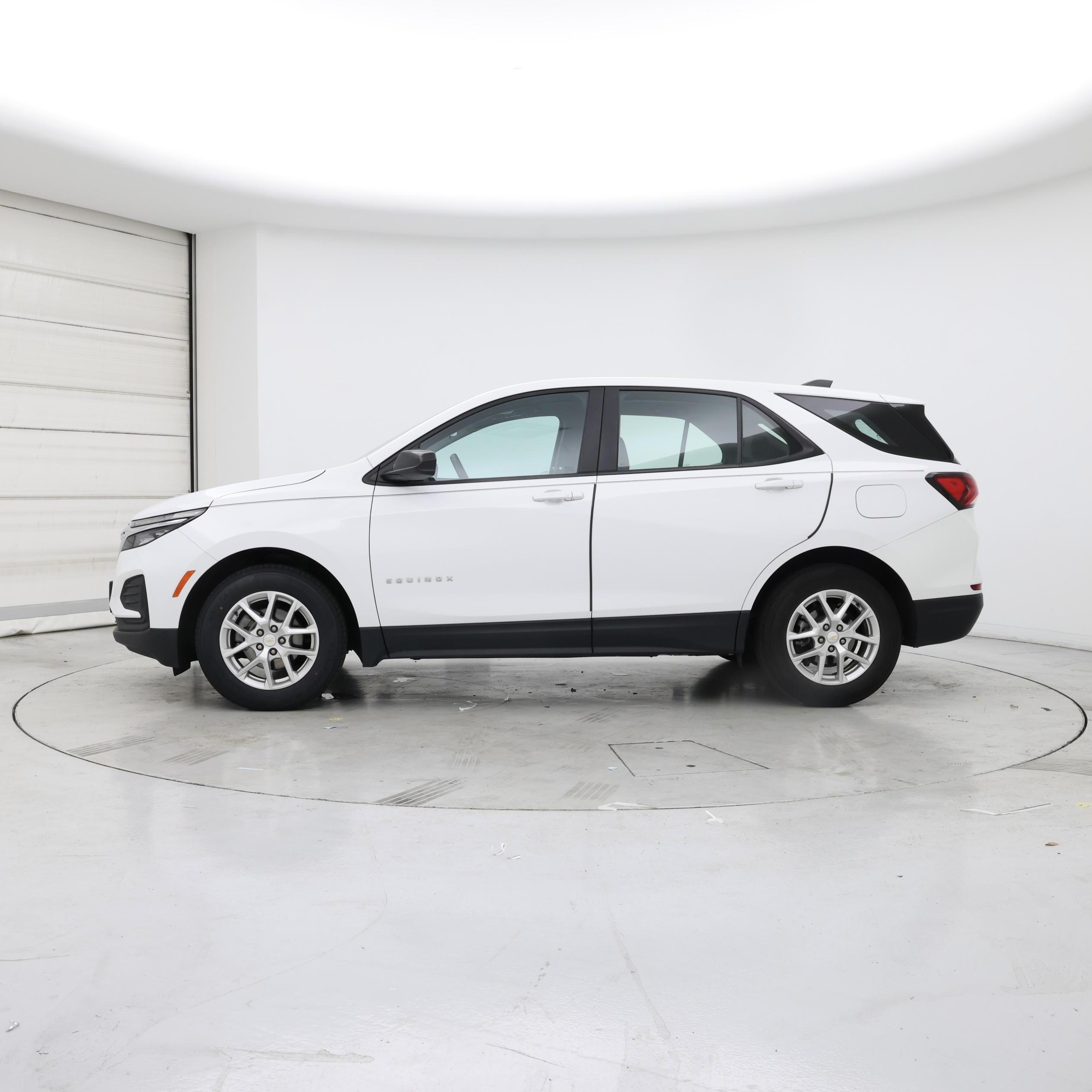 Thumbnail: 2023 Chevrolet Equinox - 3