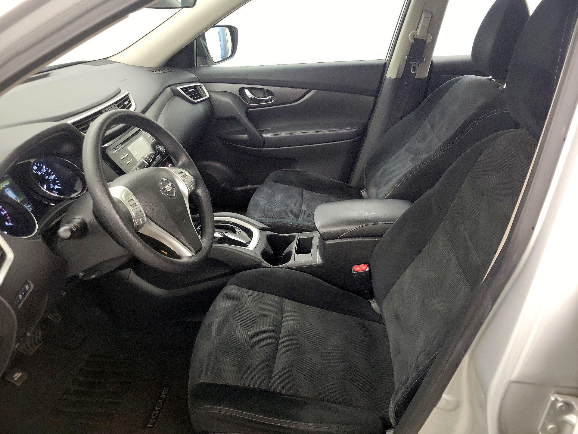 Thumbnail: 2016 Nissan Rogue - 11