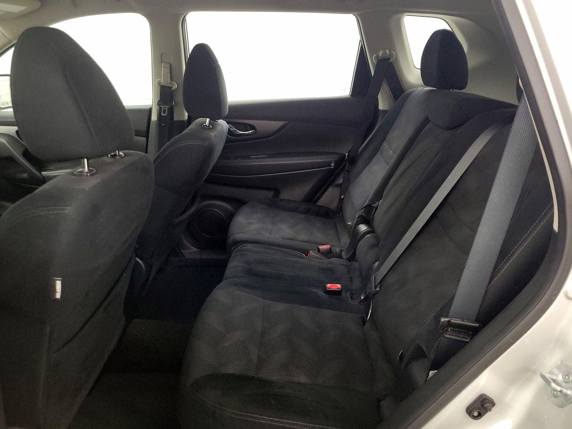 Thumbnail: 2016 Nissan Rogue - 19