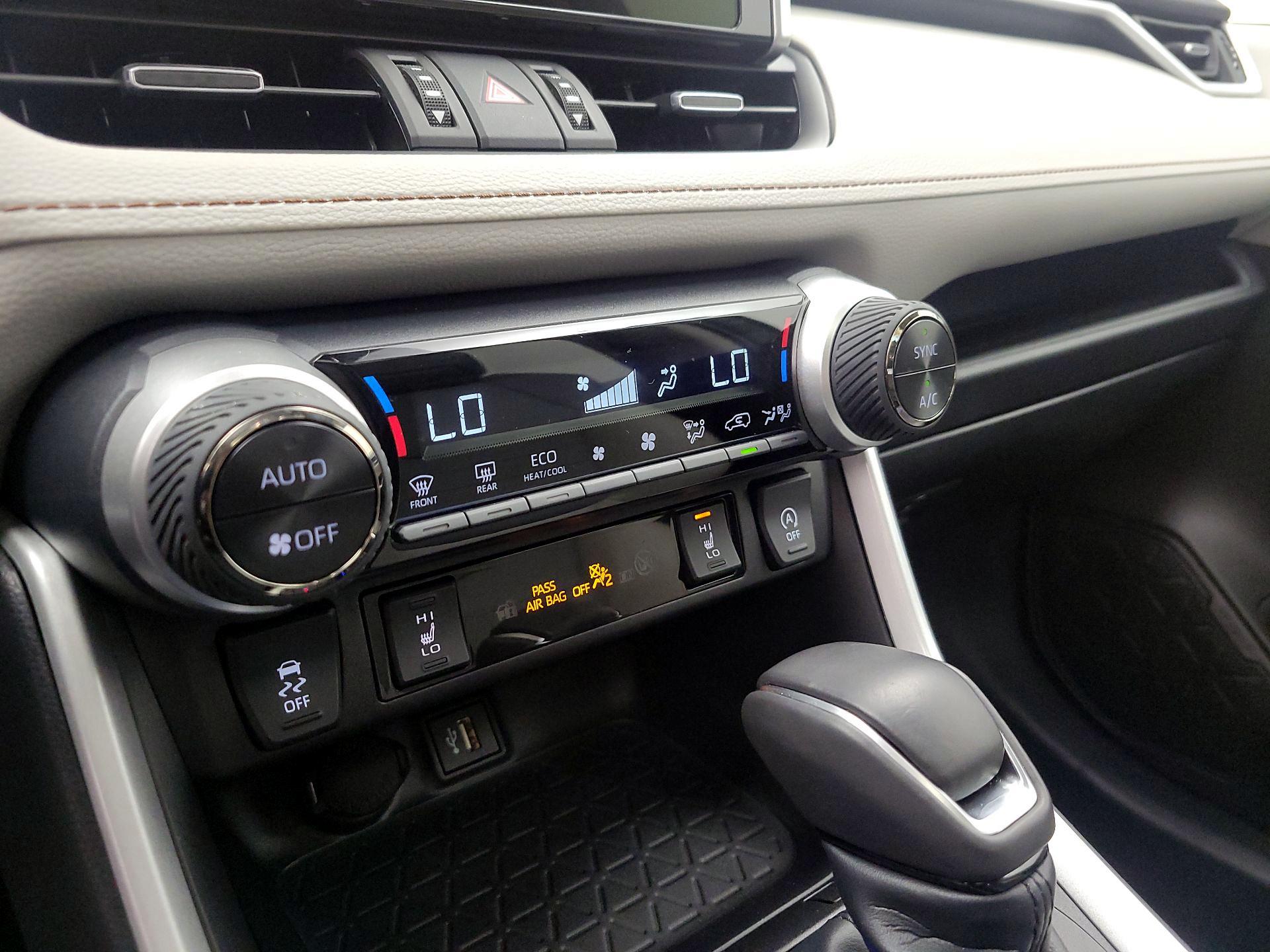 Thumbnail: 2024 Toyota RAV4 - 15