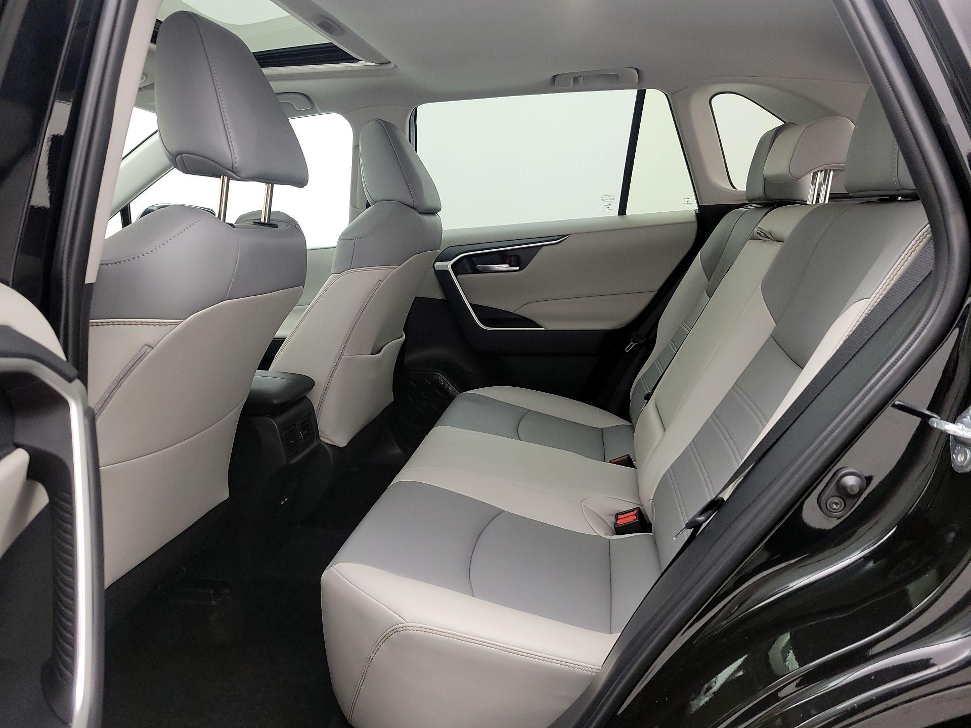 Thumbnail: 2024 Toyota RAV4 - 18