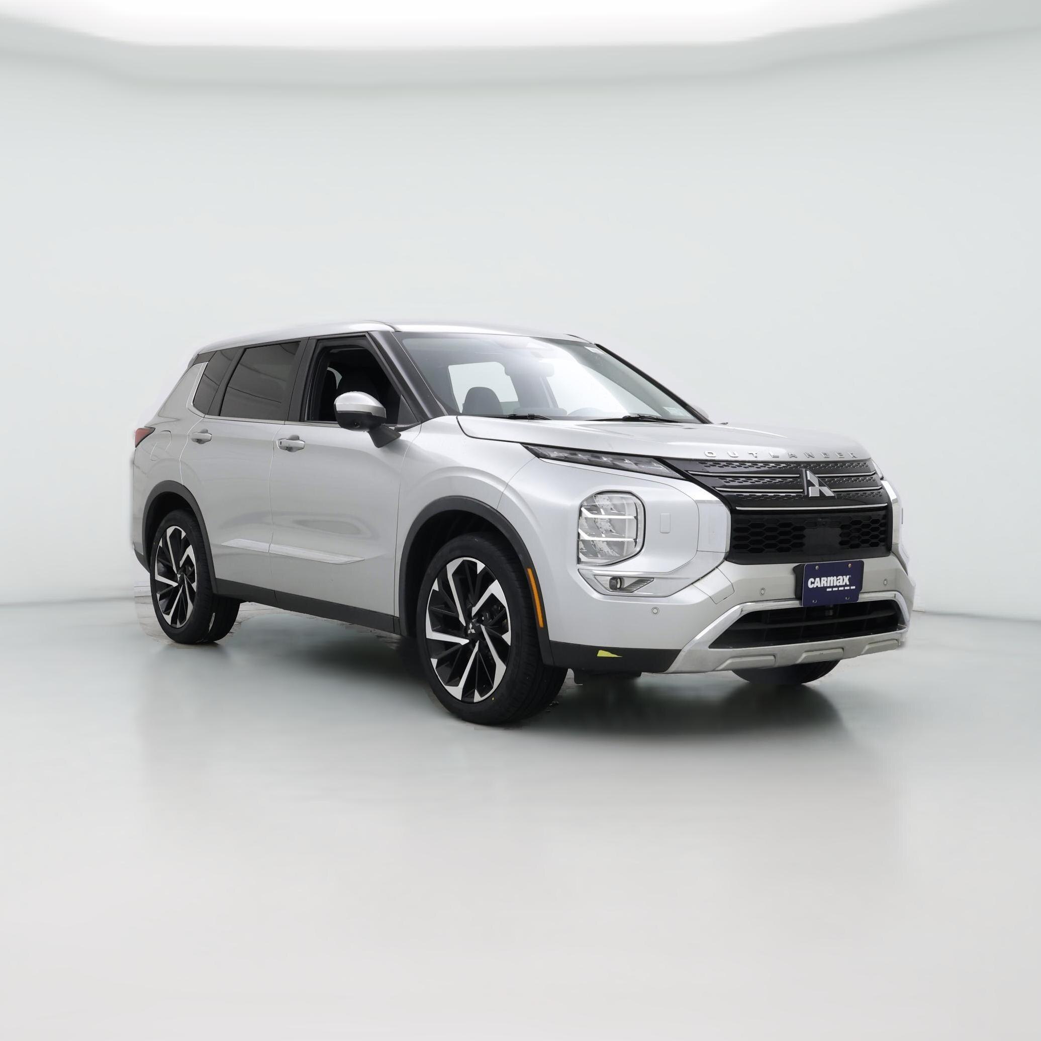 Thumbnail: 2022 Mitsubishi Outlander - 1