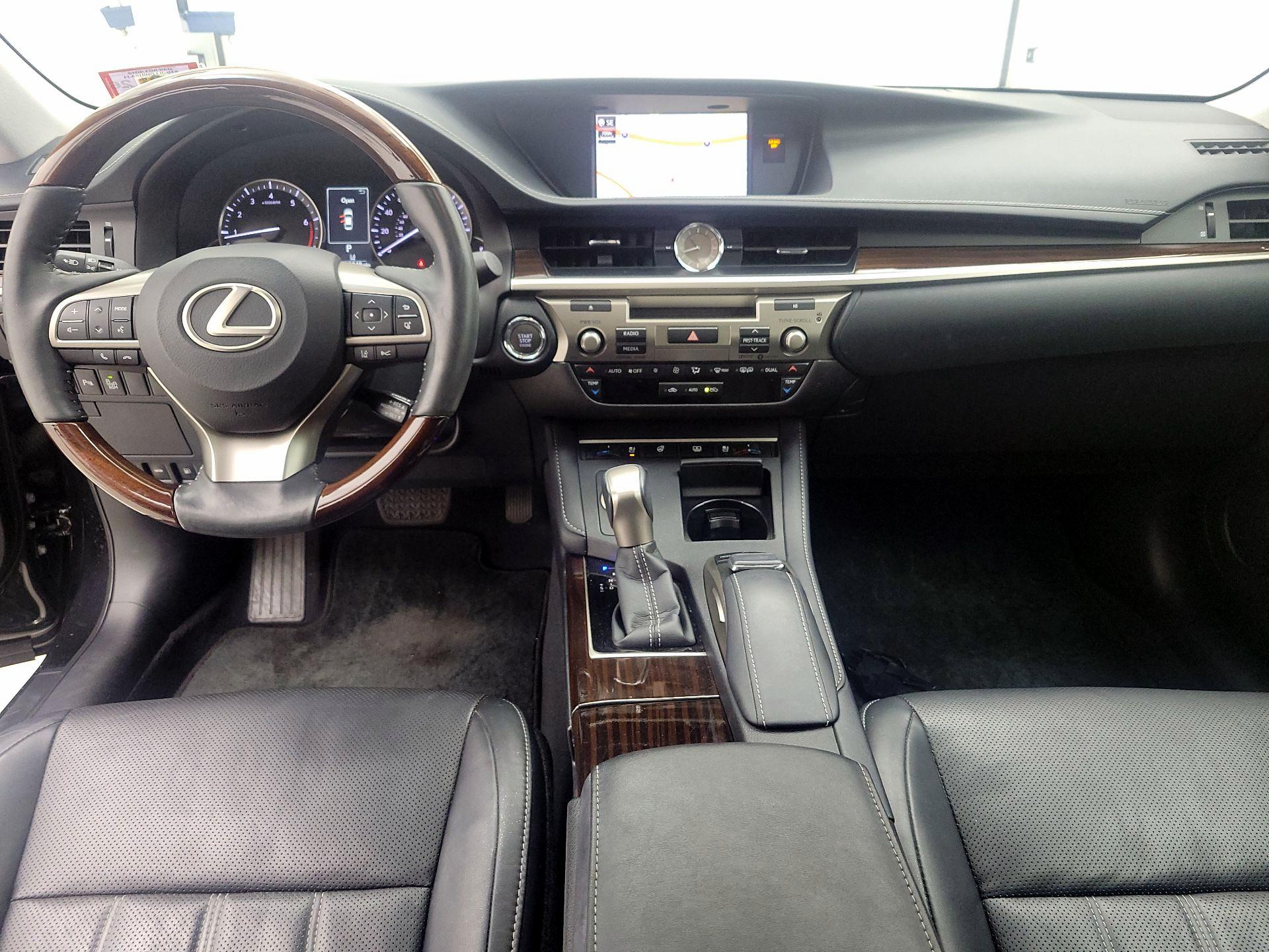 Thumbnail: 2017 Lexus ES - 9
