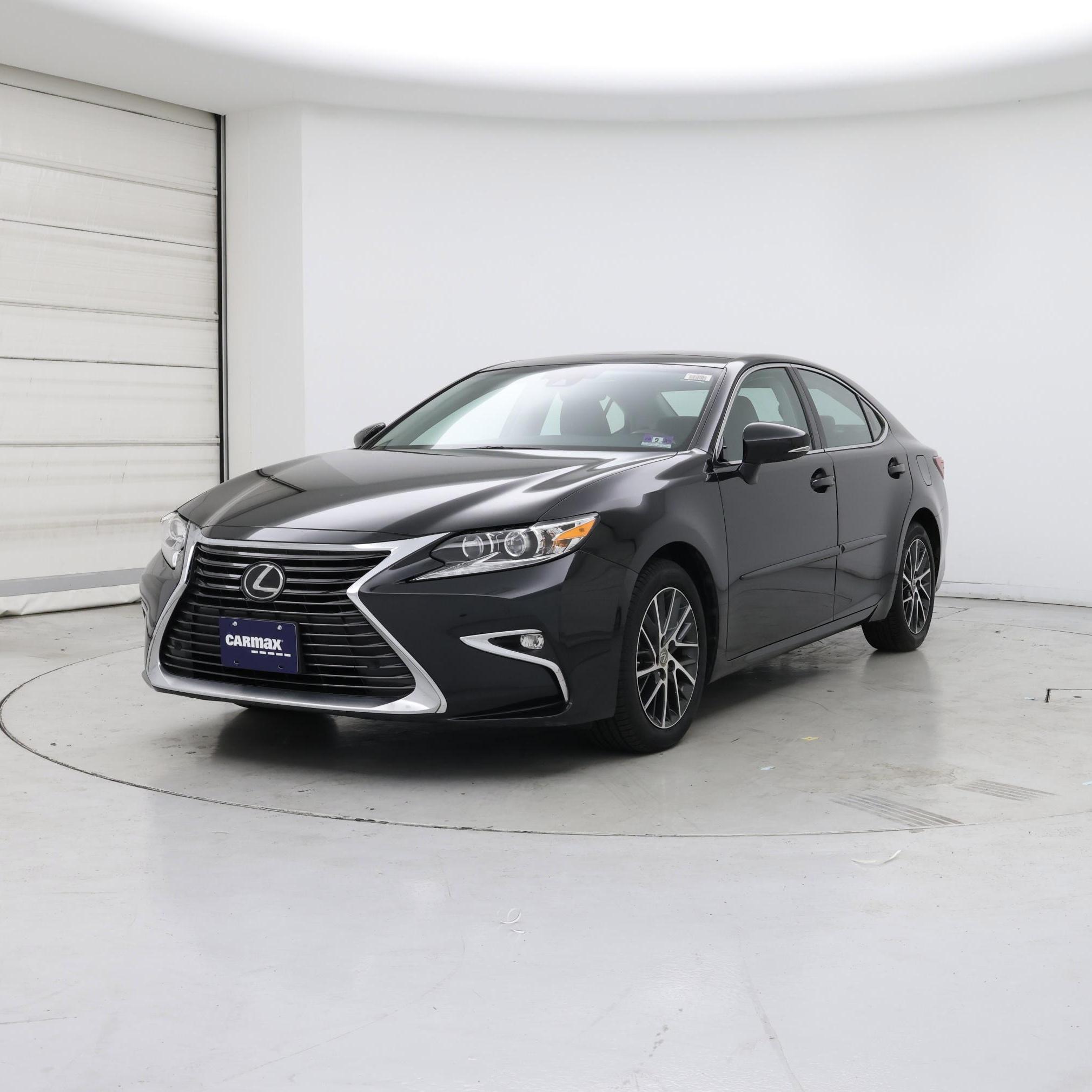 Thumbnail: 2017 Lexus ES - 4