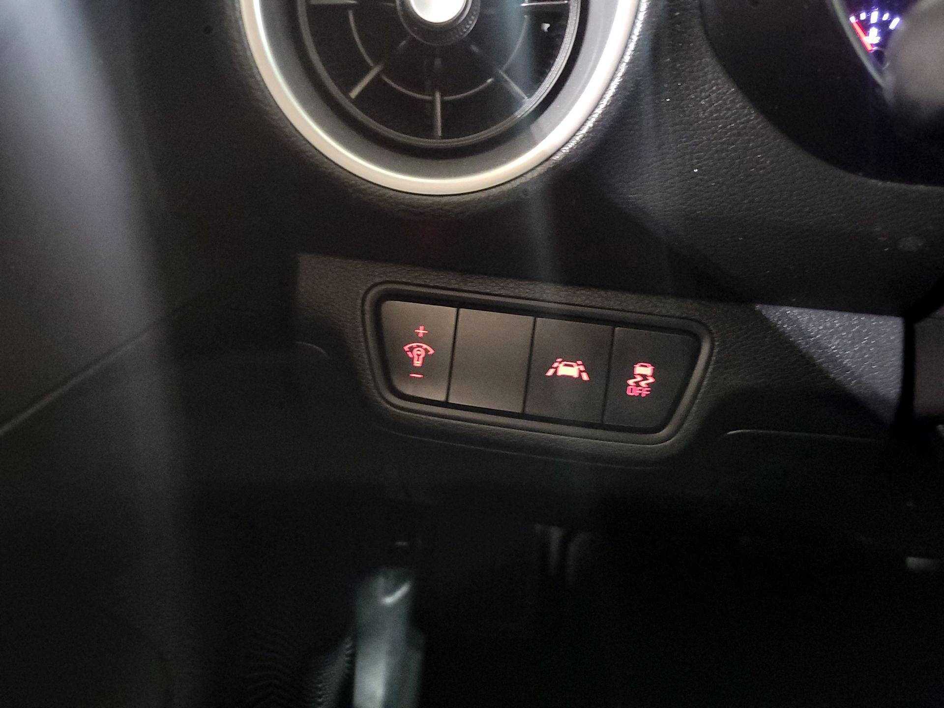 Thumbnail: 2019 Kia Forte - 13
