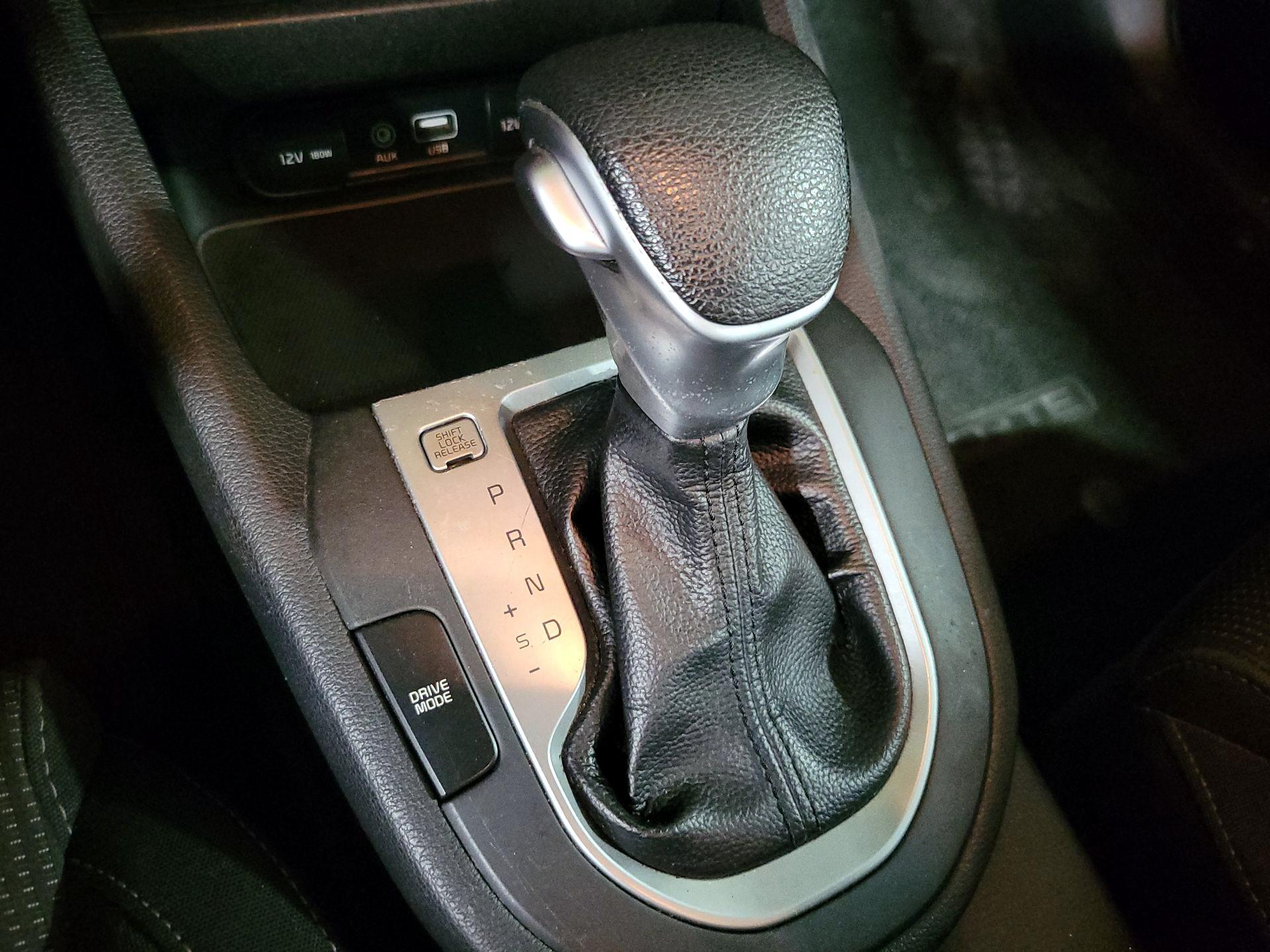 Thumbnail: 2019 Kia Forte - 17