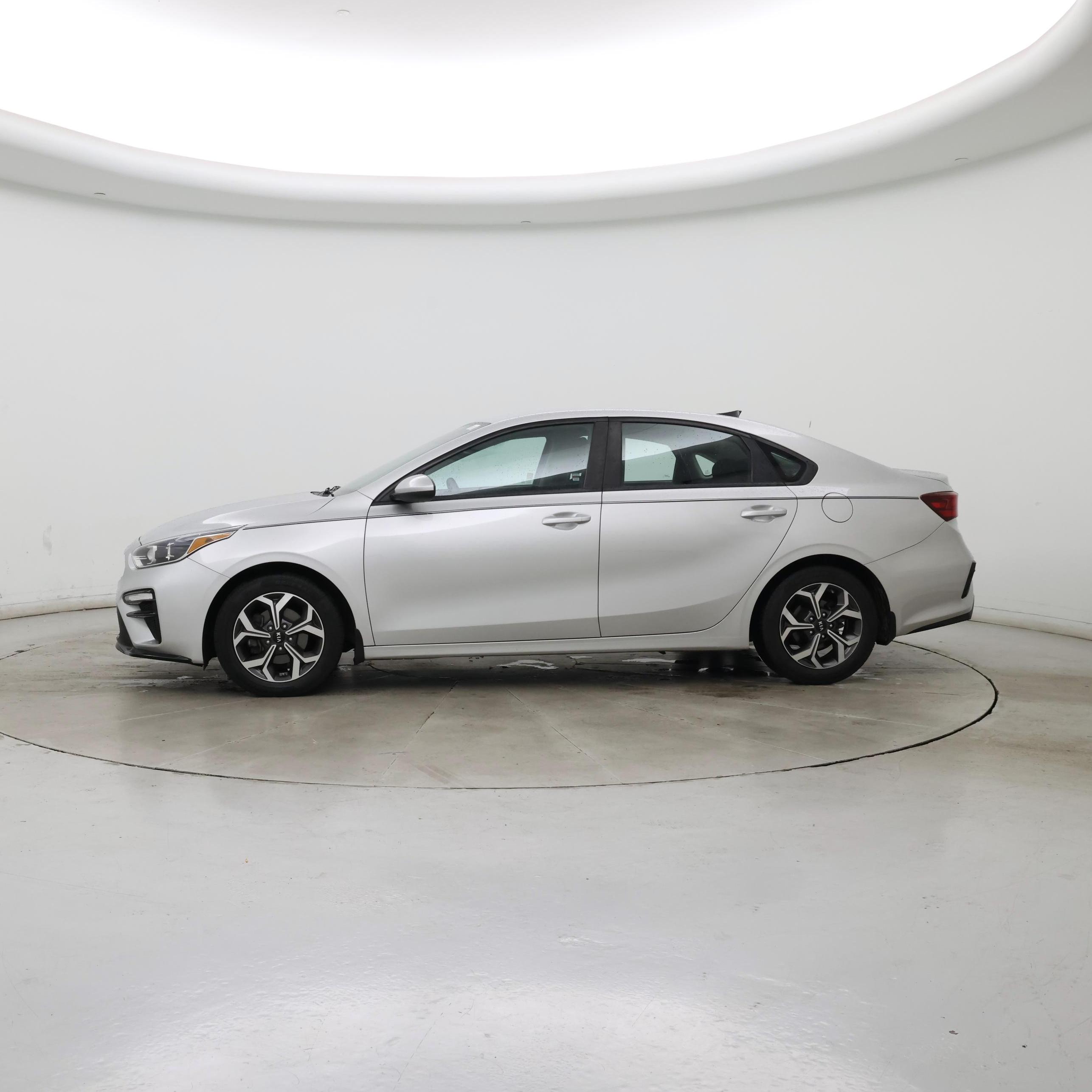 Thumbnail: 2019 Kia Forte - 3