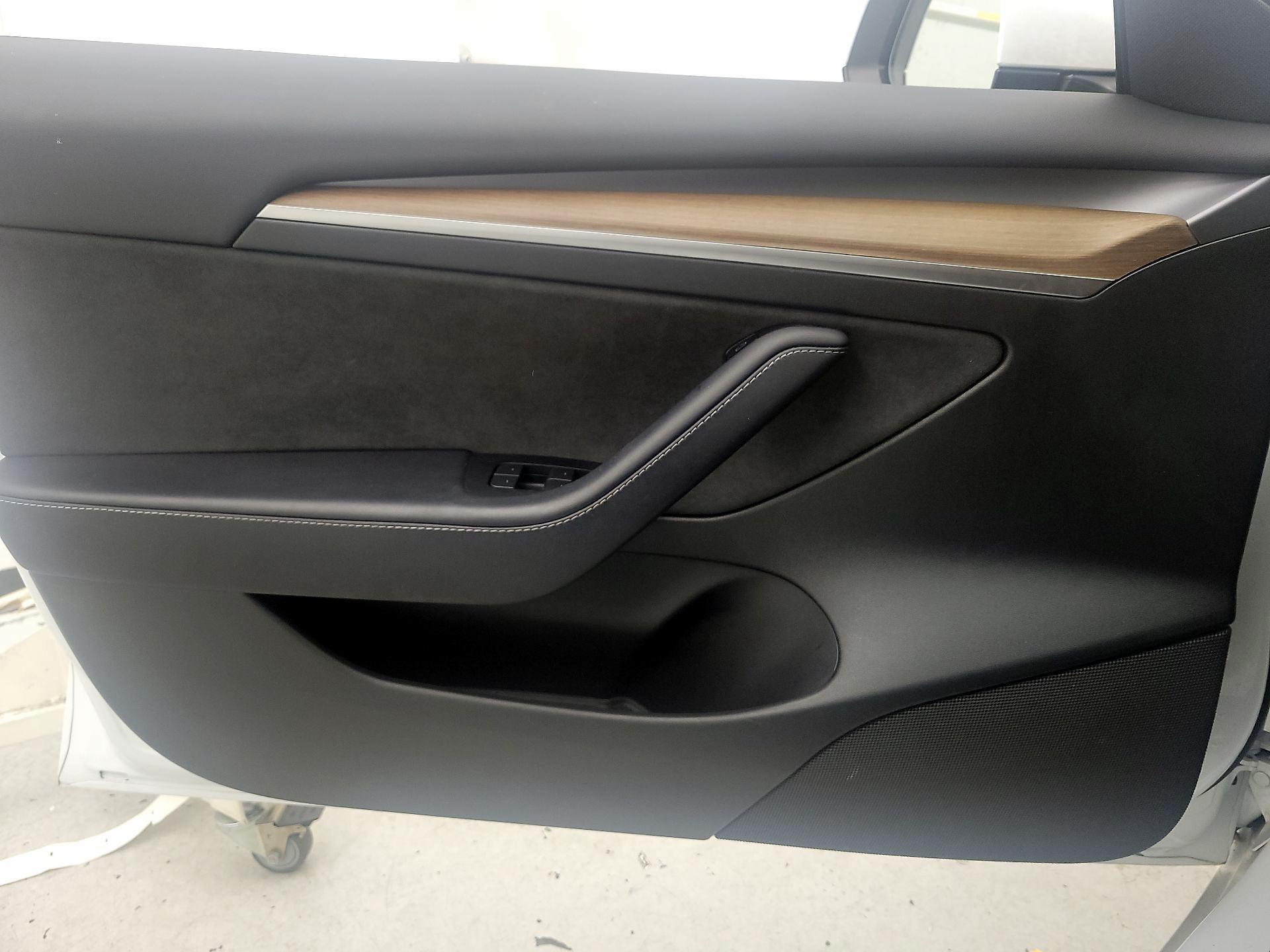 Thumbnail: 2023 Tesla Model 3 - 12