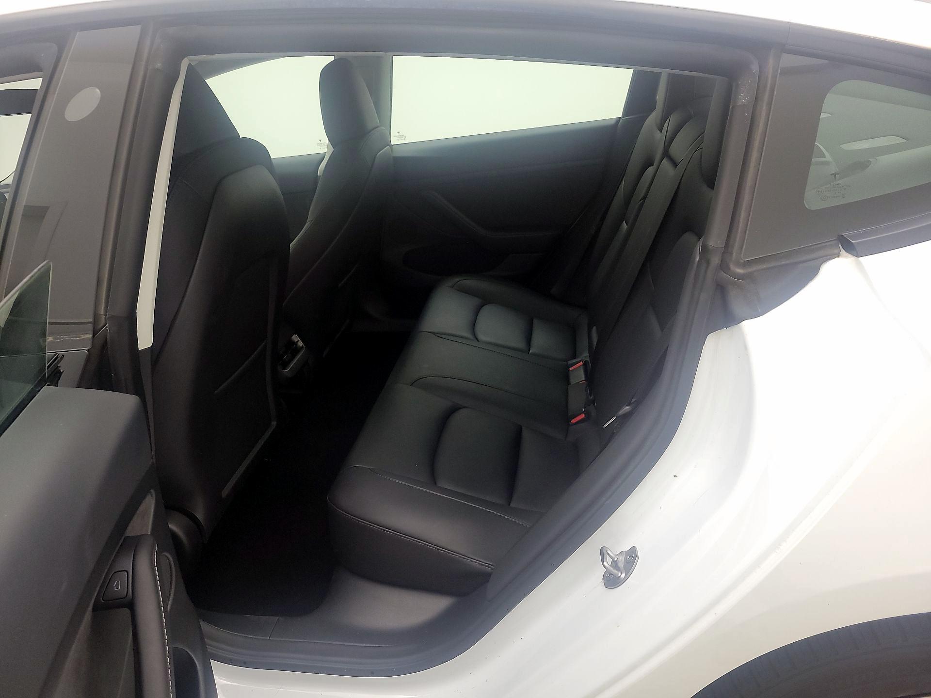 Thumbnail: 2023 Tesla Model 3 - 18