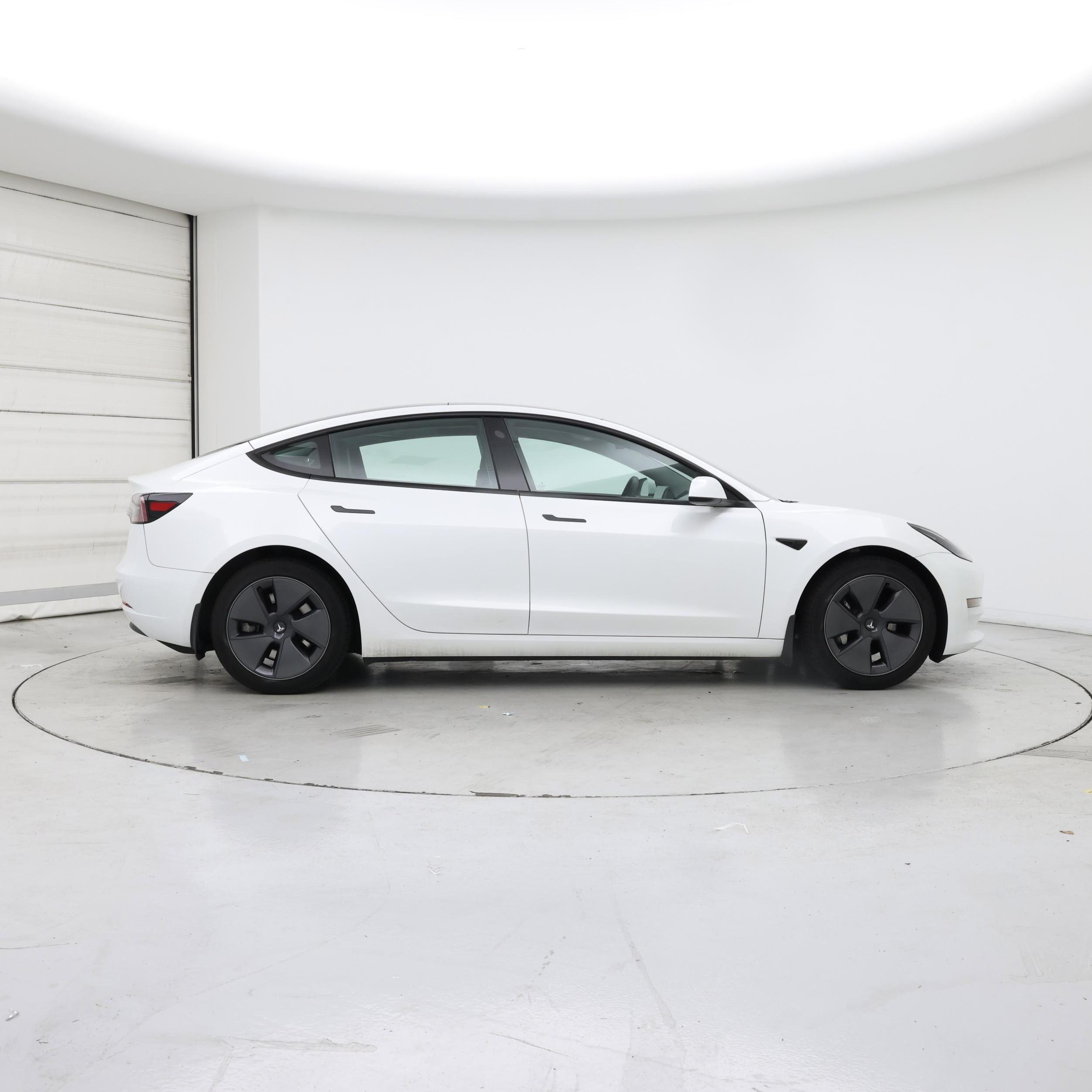 Thumbnail: 2023 Tesla Model 3 - 7