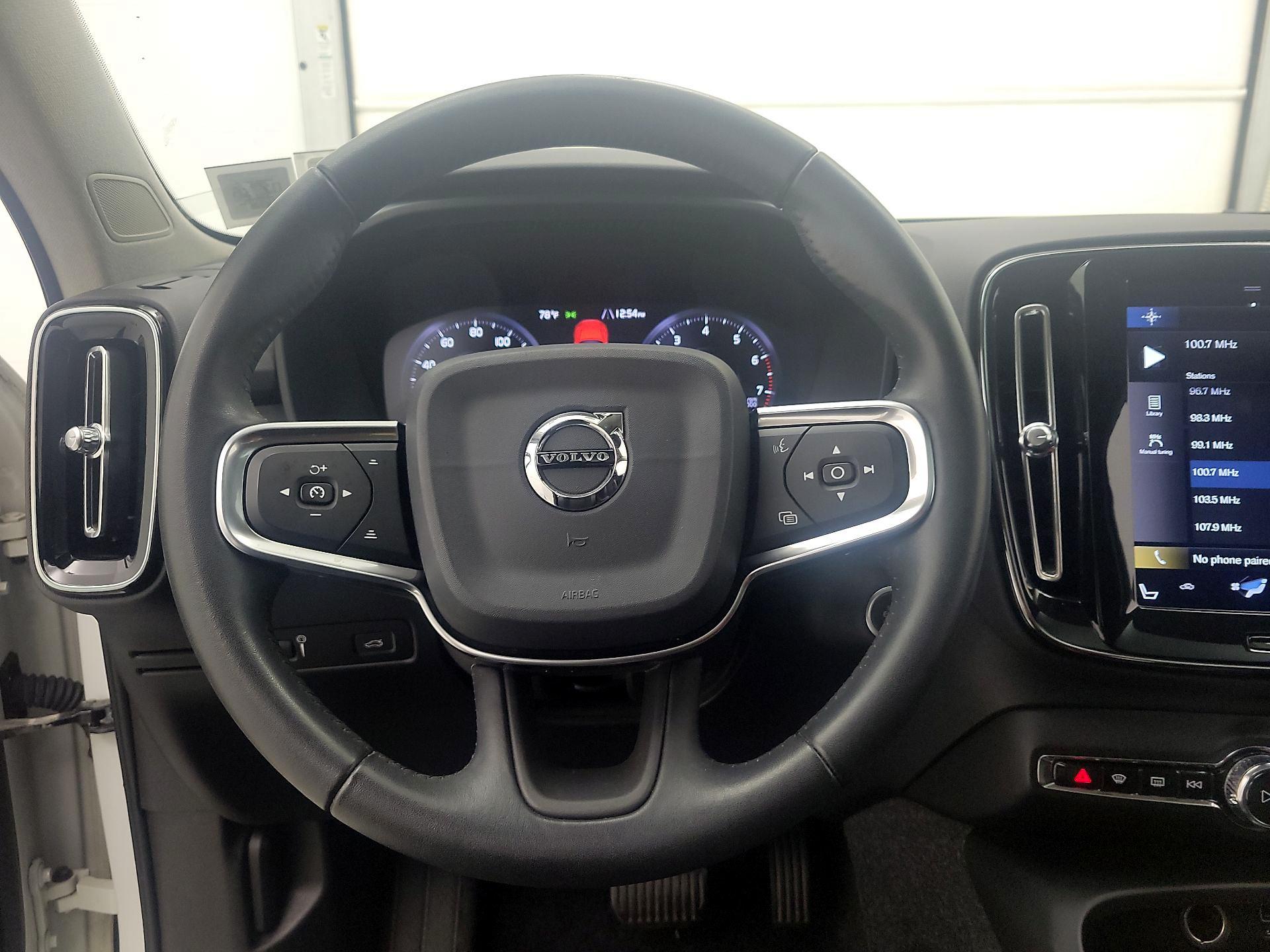 Thumbnail: 2020 Volvo XC40 - 10