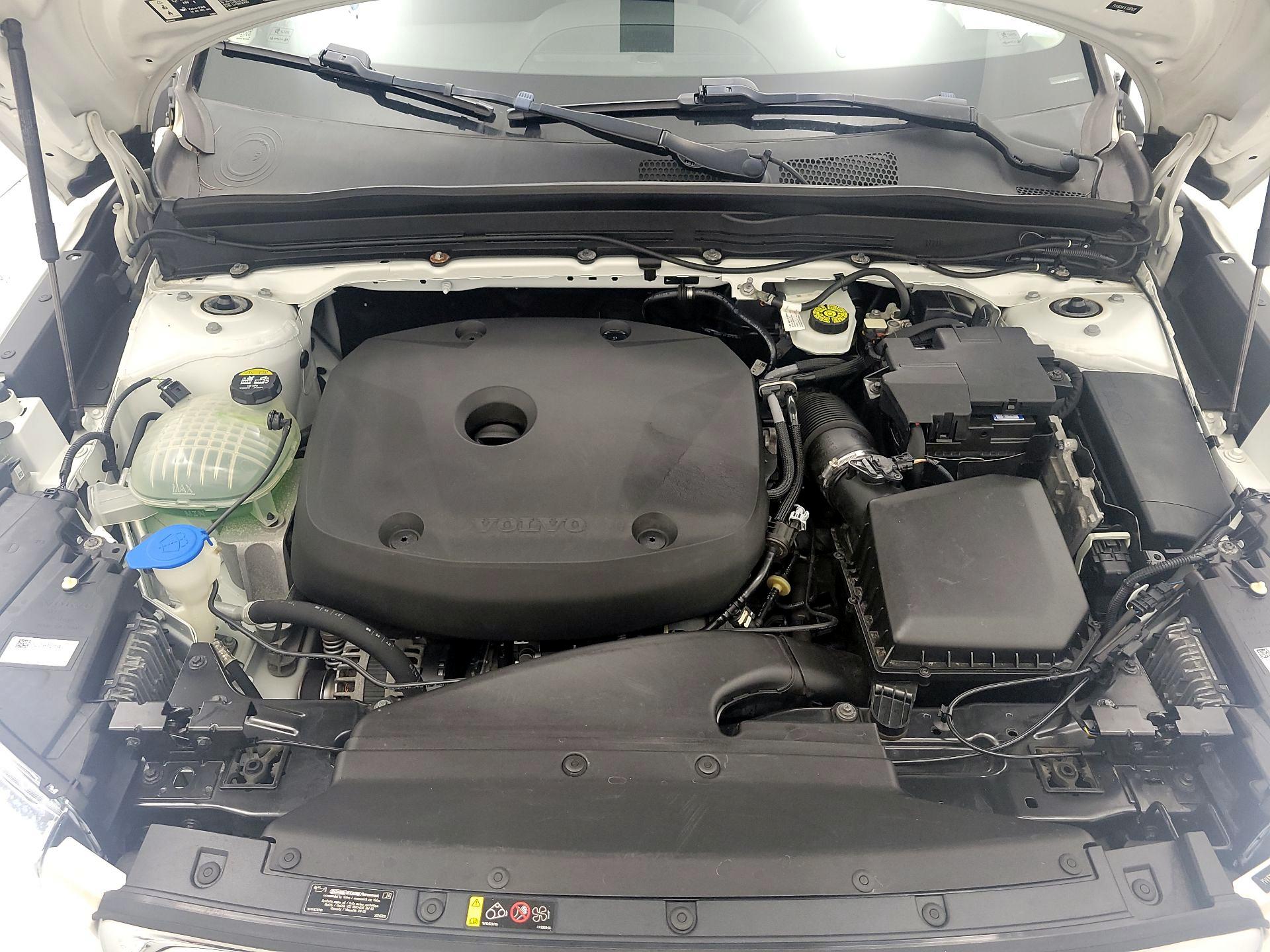 Thumbnail: 2020 Volvo XC40 - 20