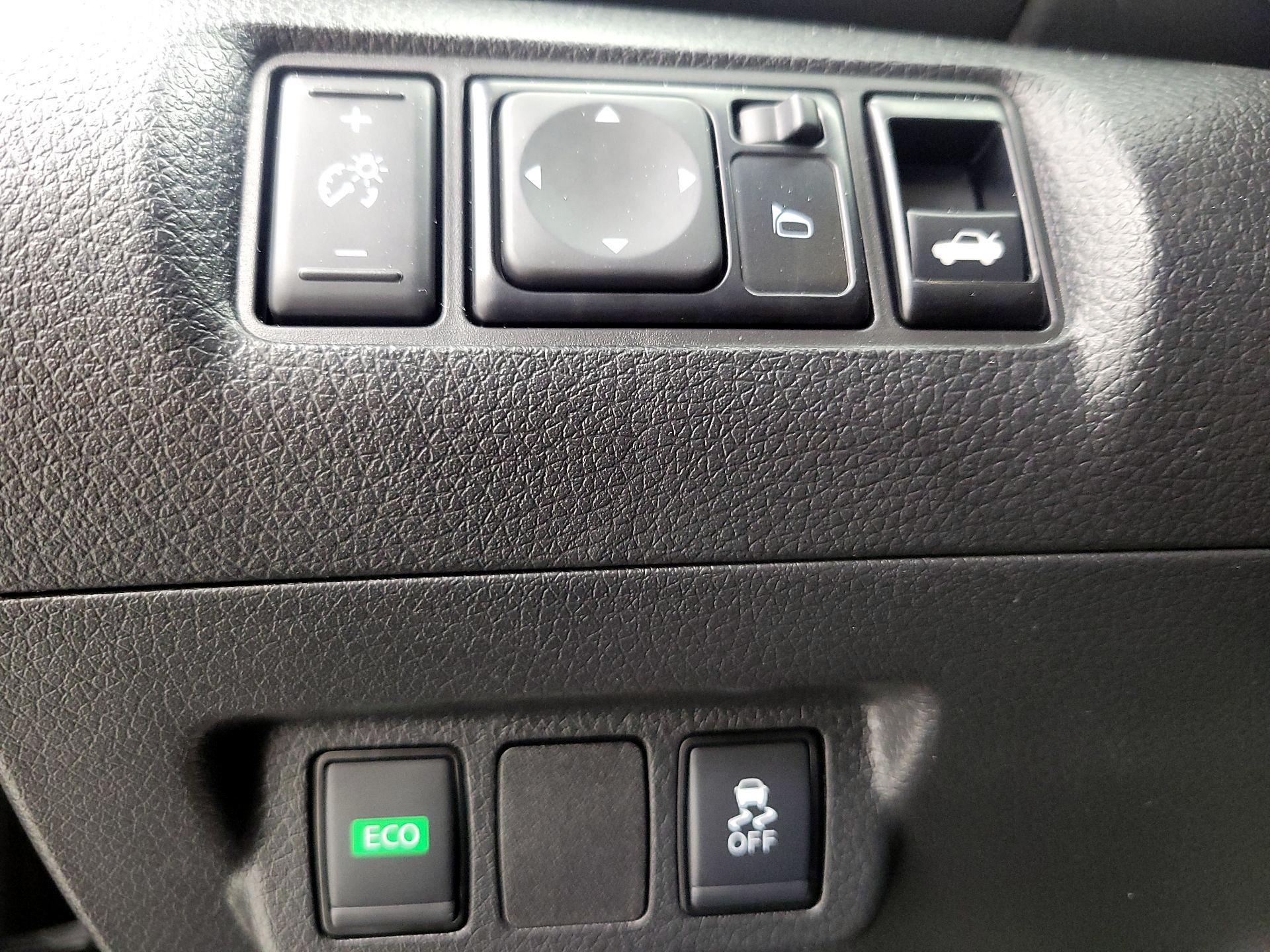 Thumbnail: 2019 Nissan Sentra - 13