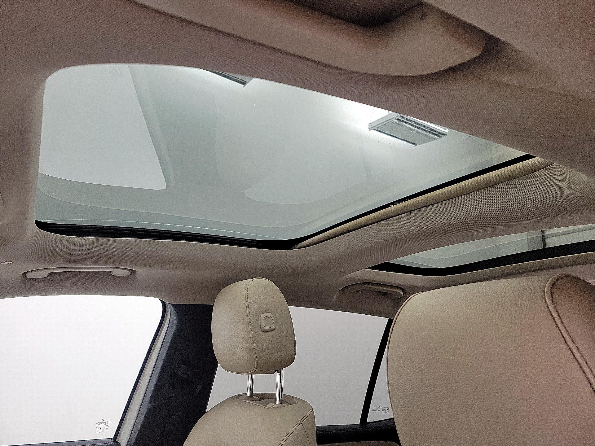 Thumbnail: 2020 Mercedes-Benz GLB - 19