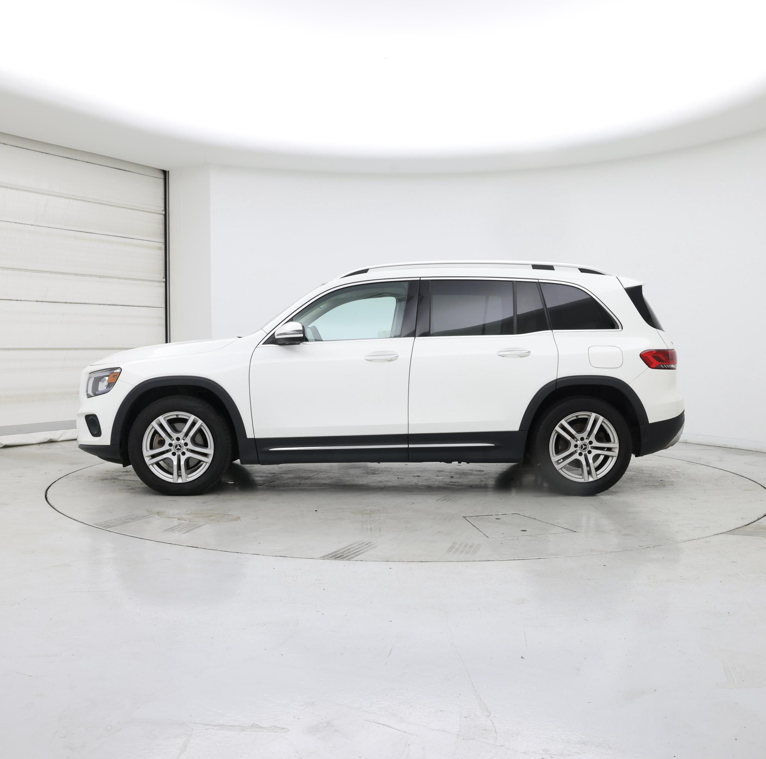 Thumbnail: 2020 Mercedes-Benz GLB - 3