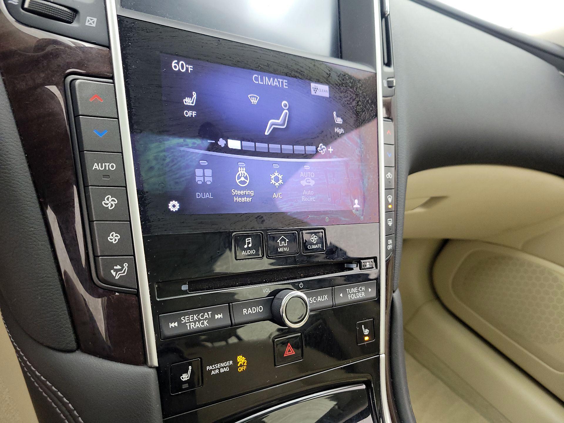 Thumbnail: 2014 INFINITI Q50 - 17