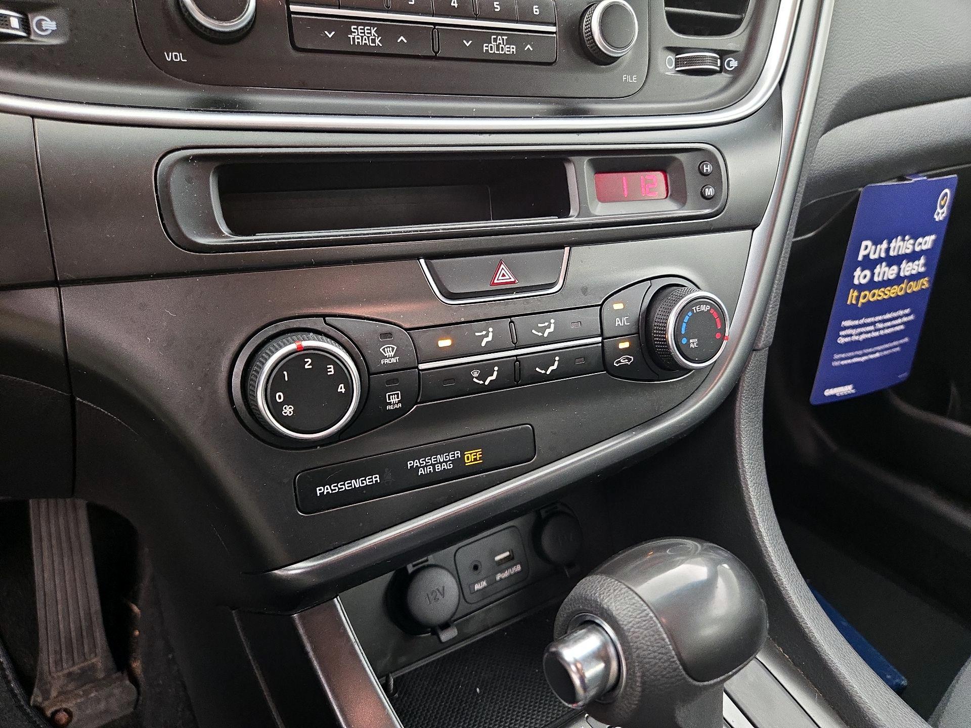 Thumbnail: 2015 Kia Optima - 15