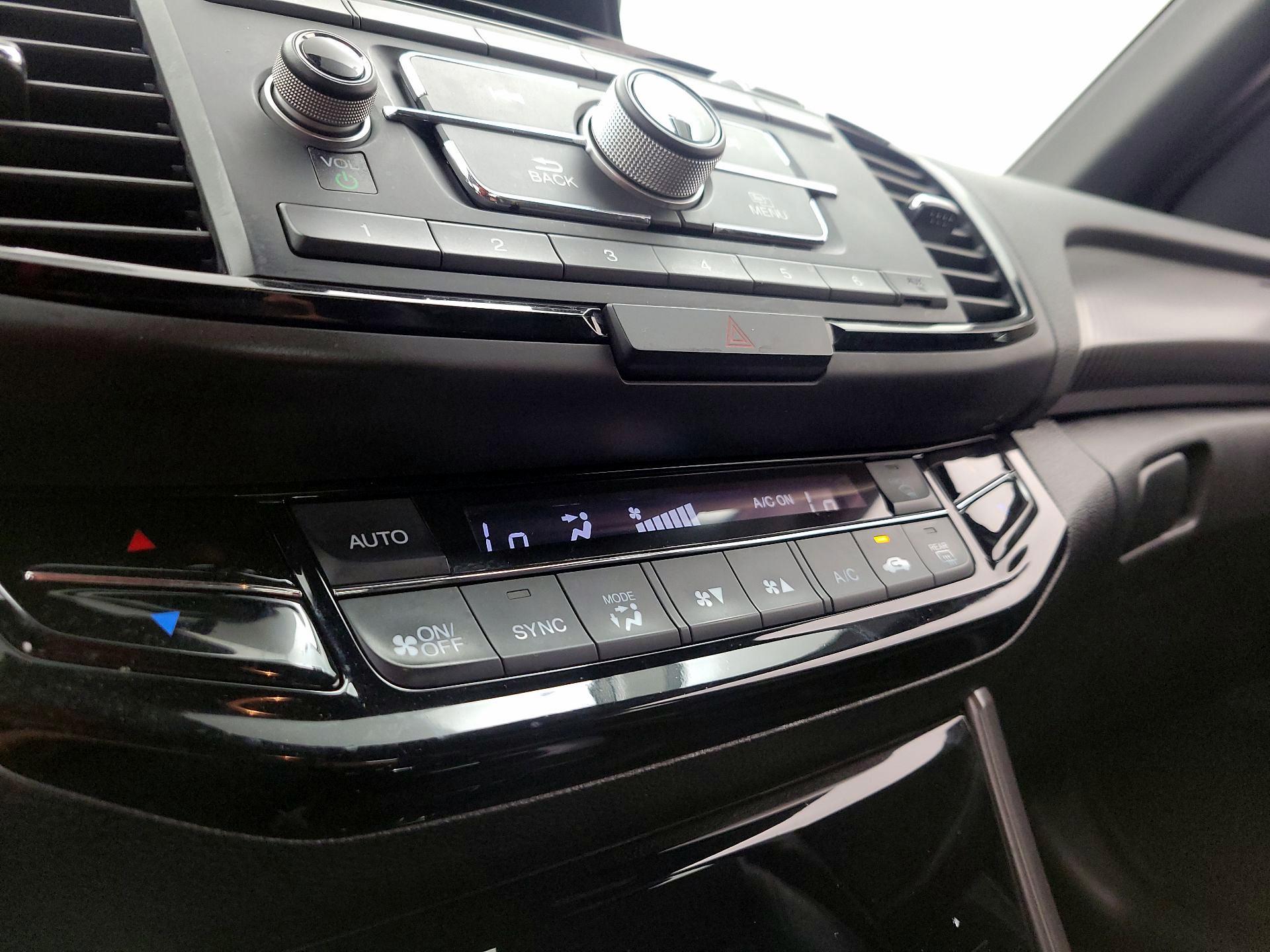 Thumbnail: 2016 Honda Accord - 16