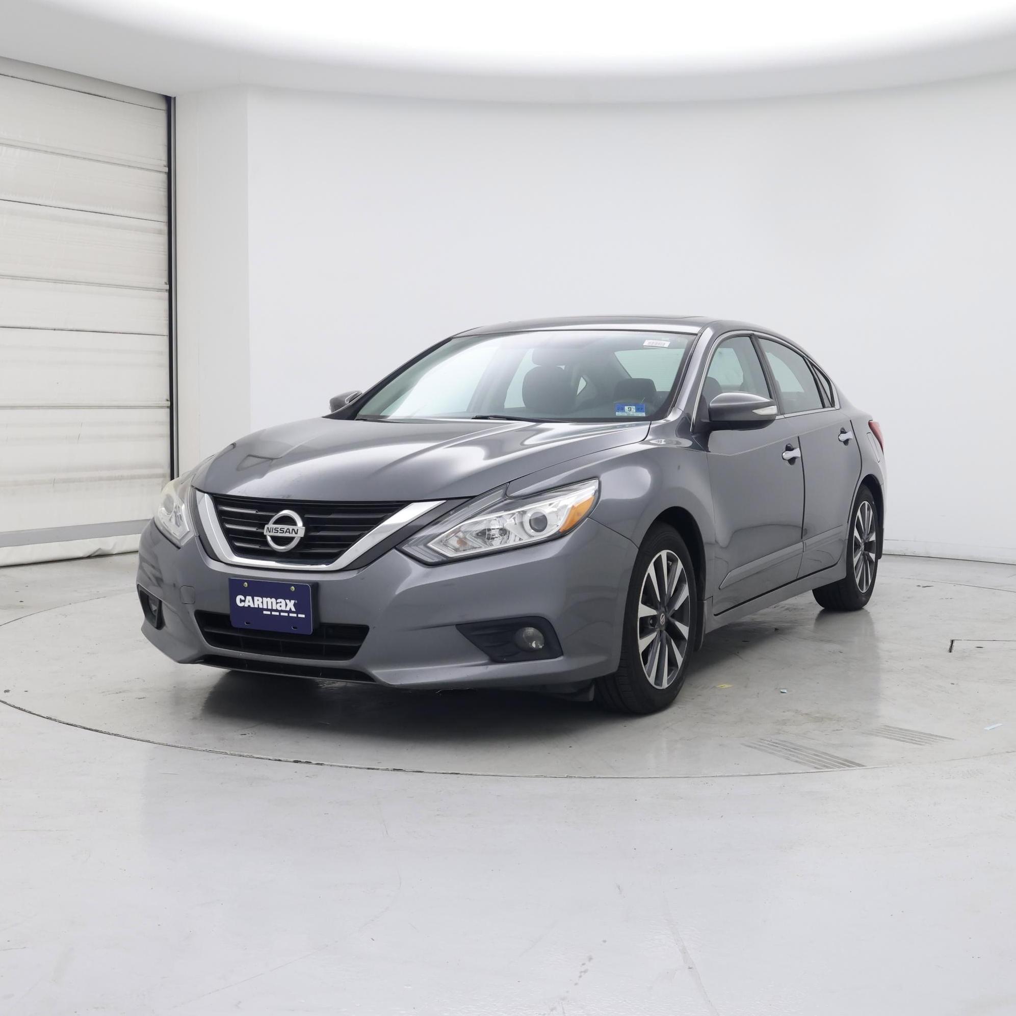 Thumbnail: 2016 Nissan Altima - 4