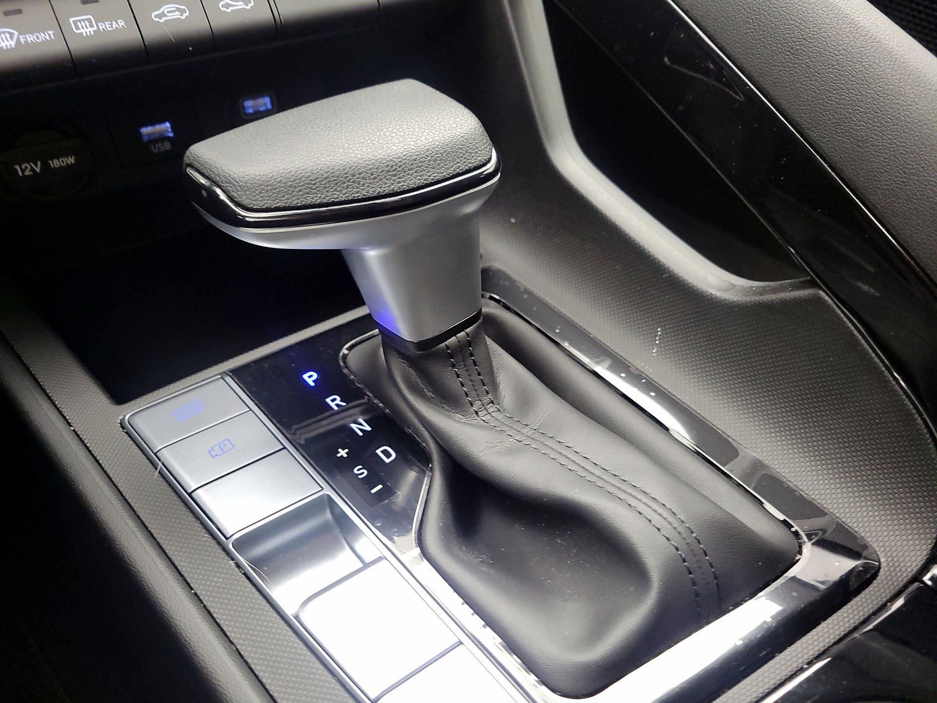 Thumbnail: 2023 Hyundai Elantra - 17