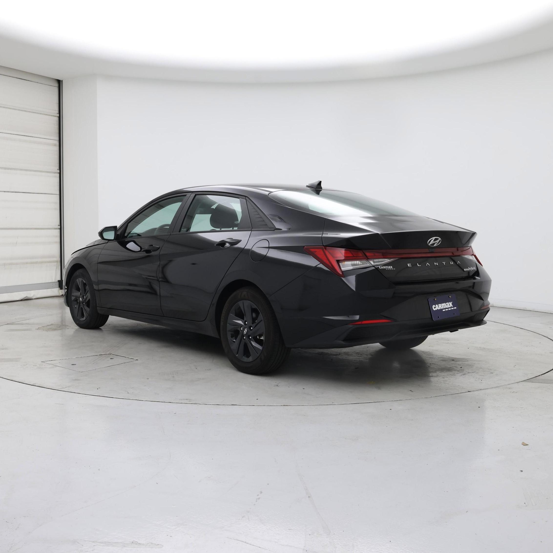 Thumbnail: 2023 Hyundai Elantra - 2