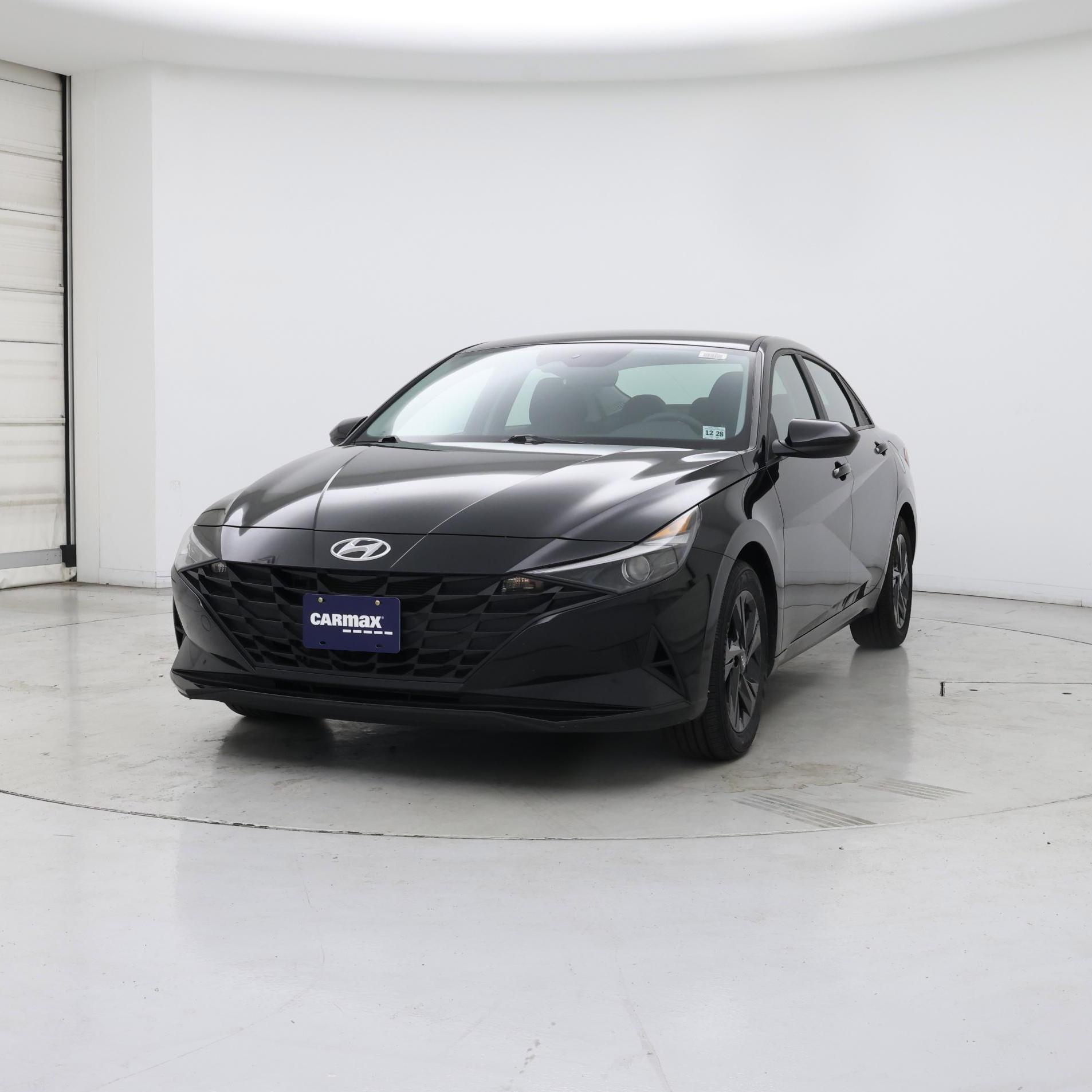 Thumbnail: 2023 Hyundai Elantra - 4