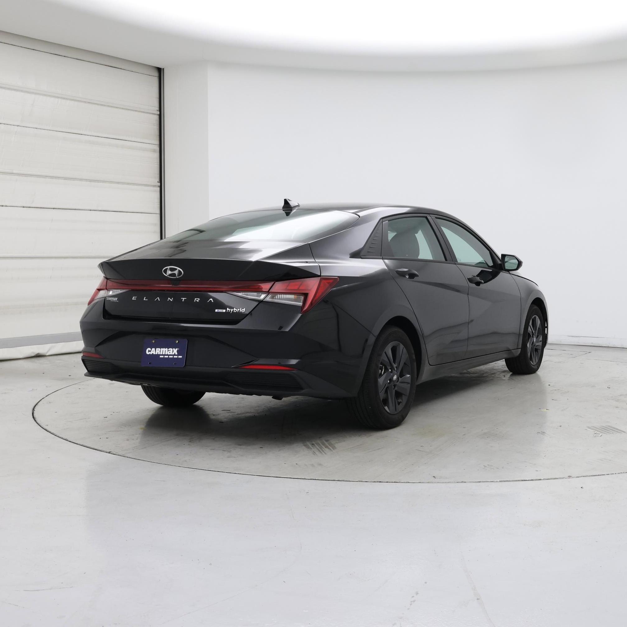 Thumbnail: 2023 Hyundai Elantra - 8