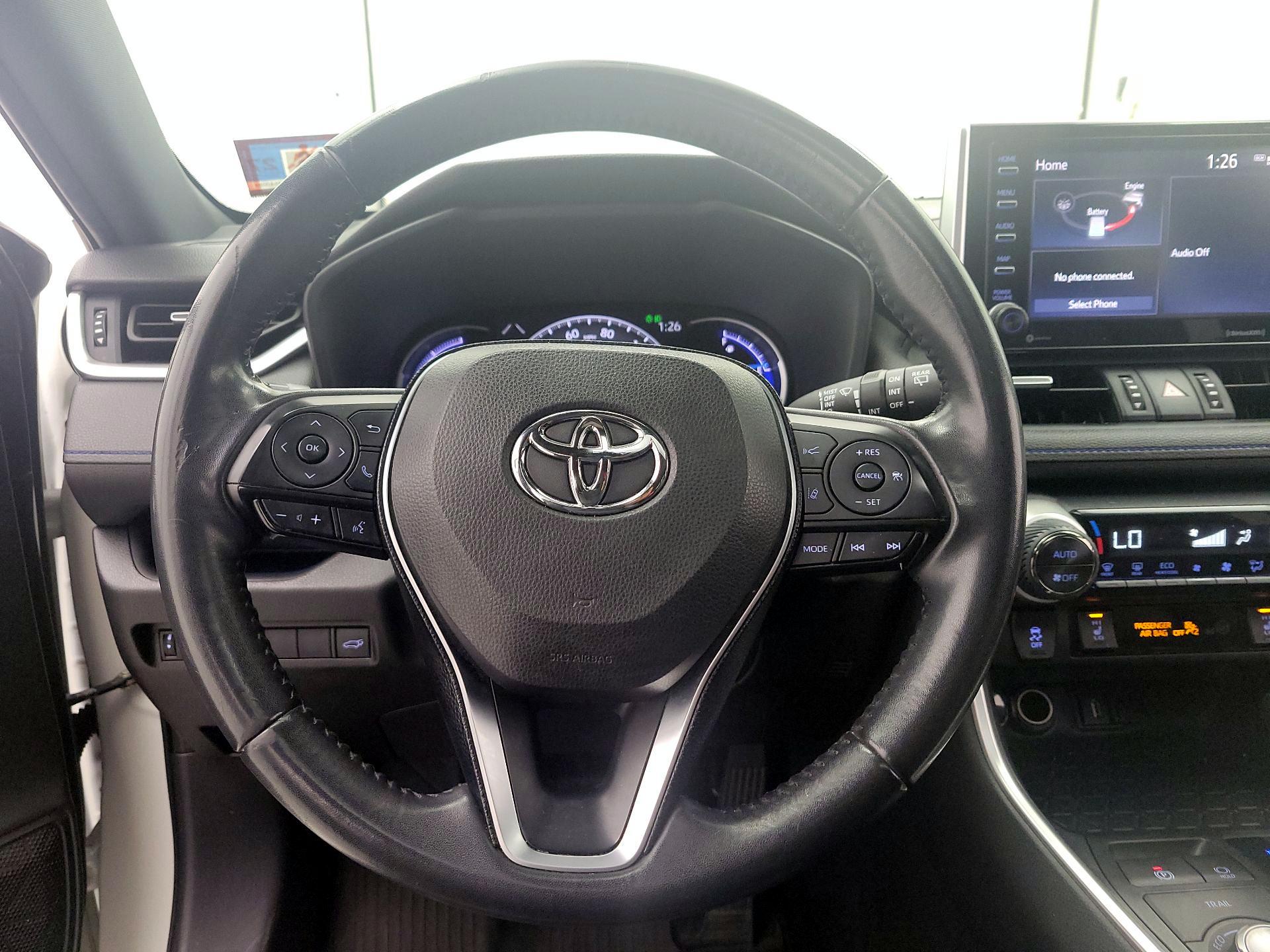 Thumbnail: 2020 Toyota RAV4 - 10