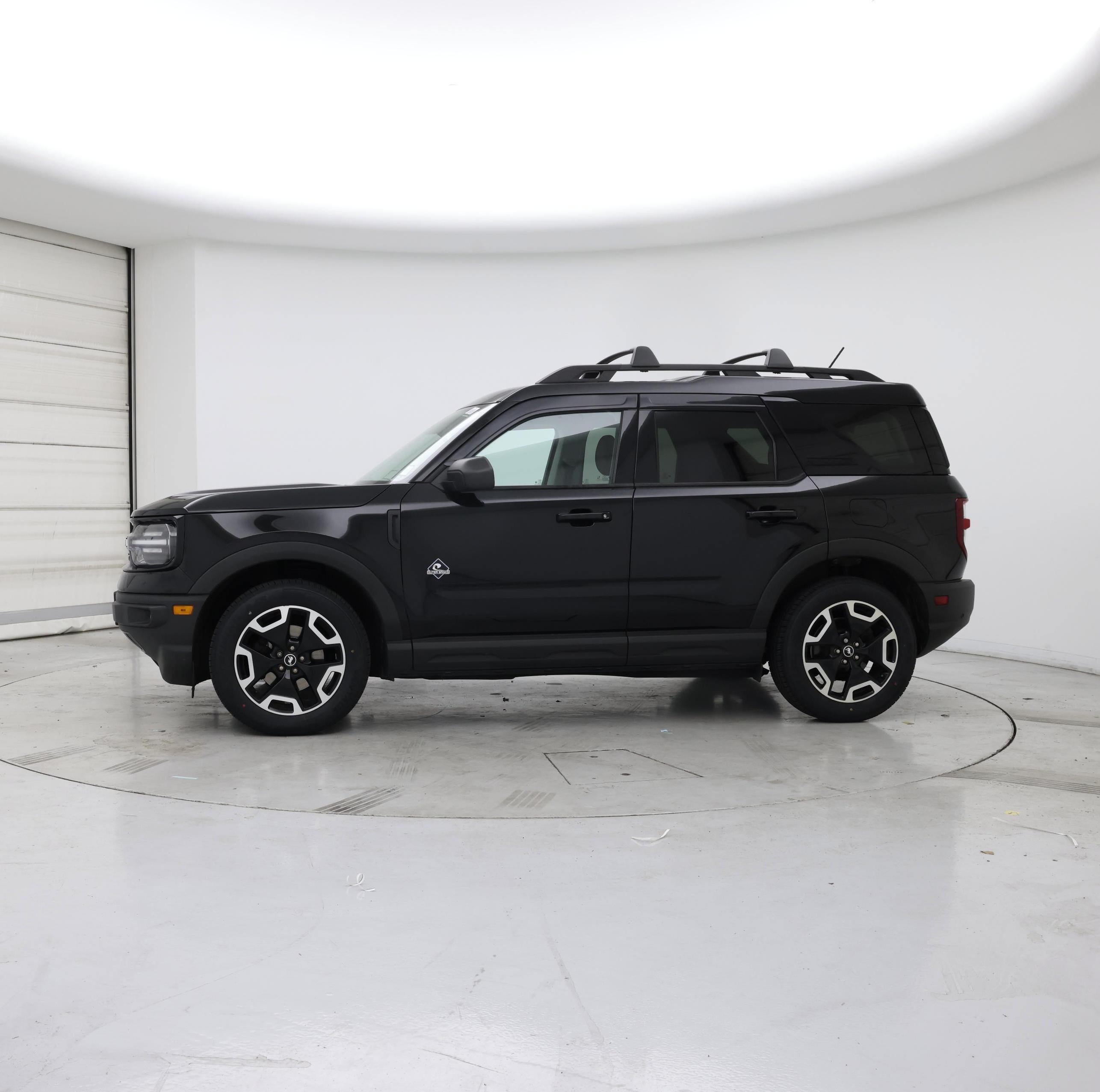 Thumbnail: 2022 Ford Bronco Sport - 3