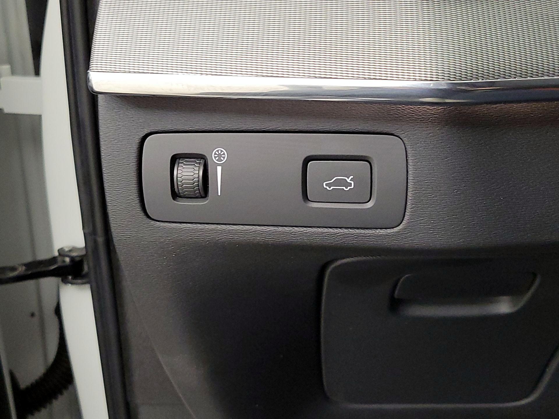 Thumbnail: 2021 Volvo XC90 - 13