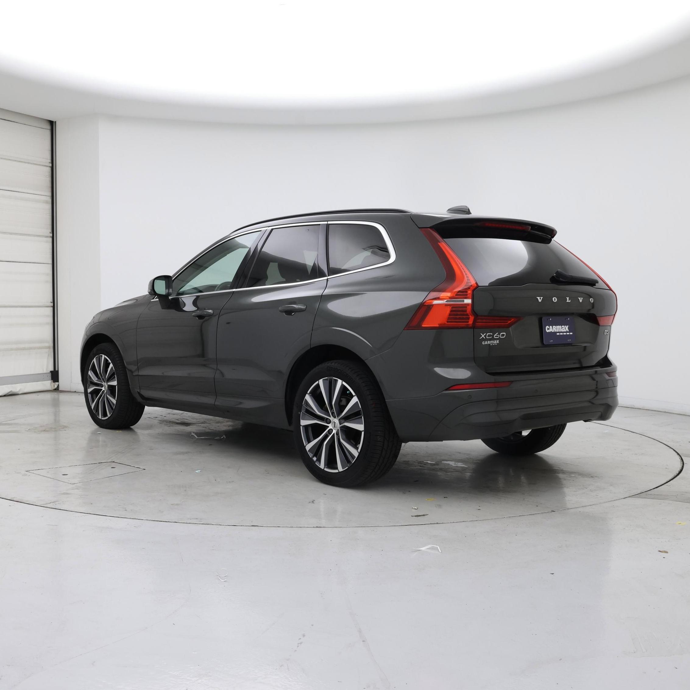 Thumbnail: 2022 Volvo XC60 - 2
