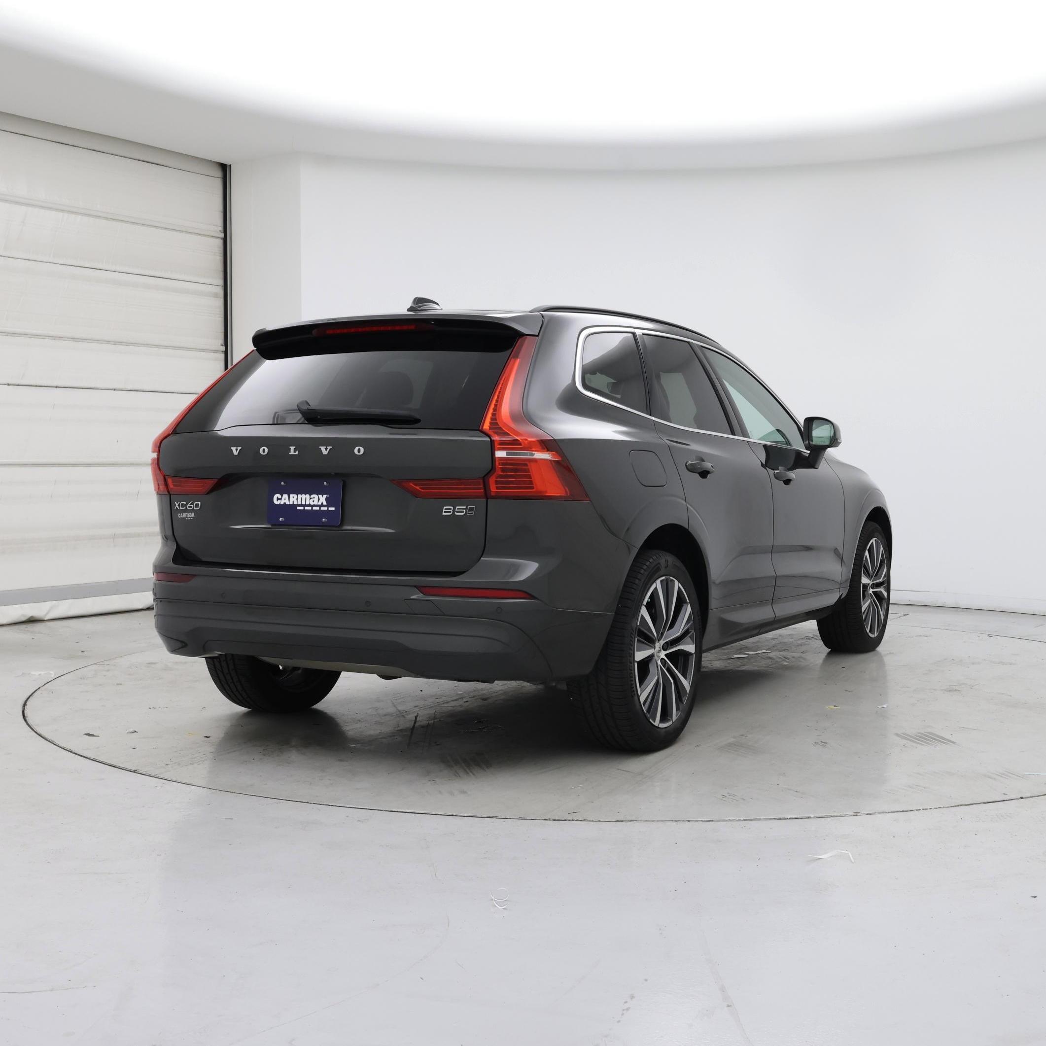 Thumbnail: 2022 Volvo XC60 - 8