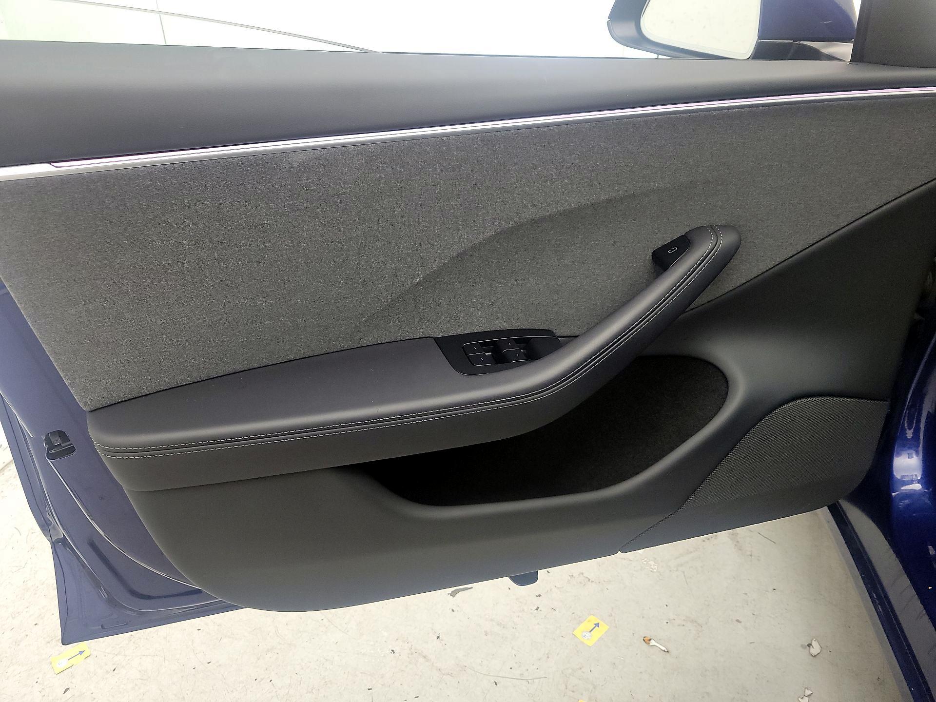 Thumbnail: 2025 Tesla Model 3 - 12