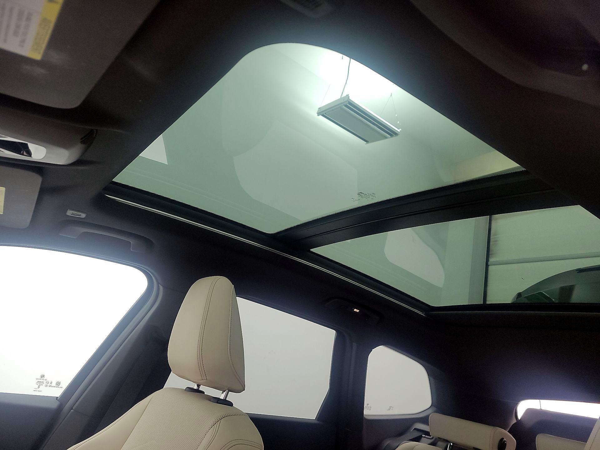 Thumbnail: 2023 BMW X1 - 17