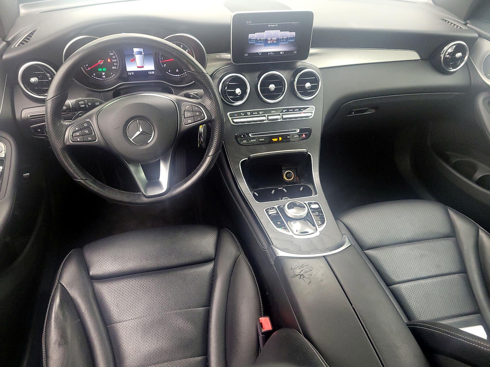 Thumbnail: 2019 Mercedes-Benz GLC - 9