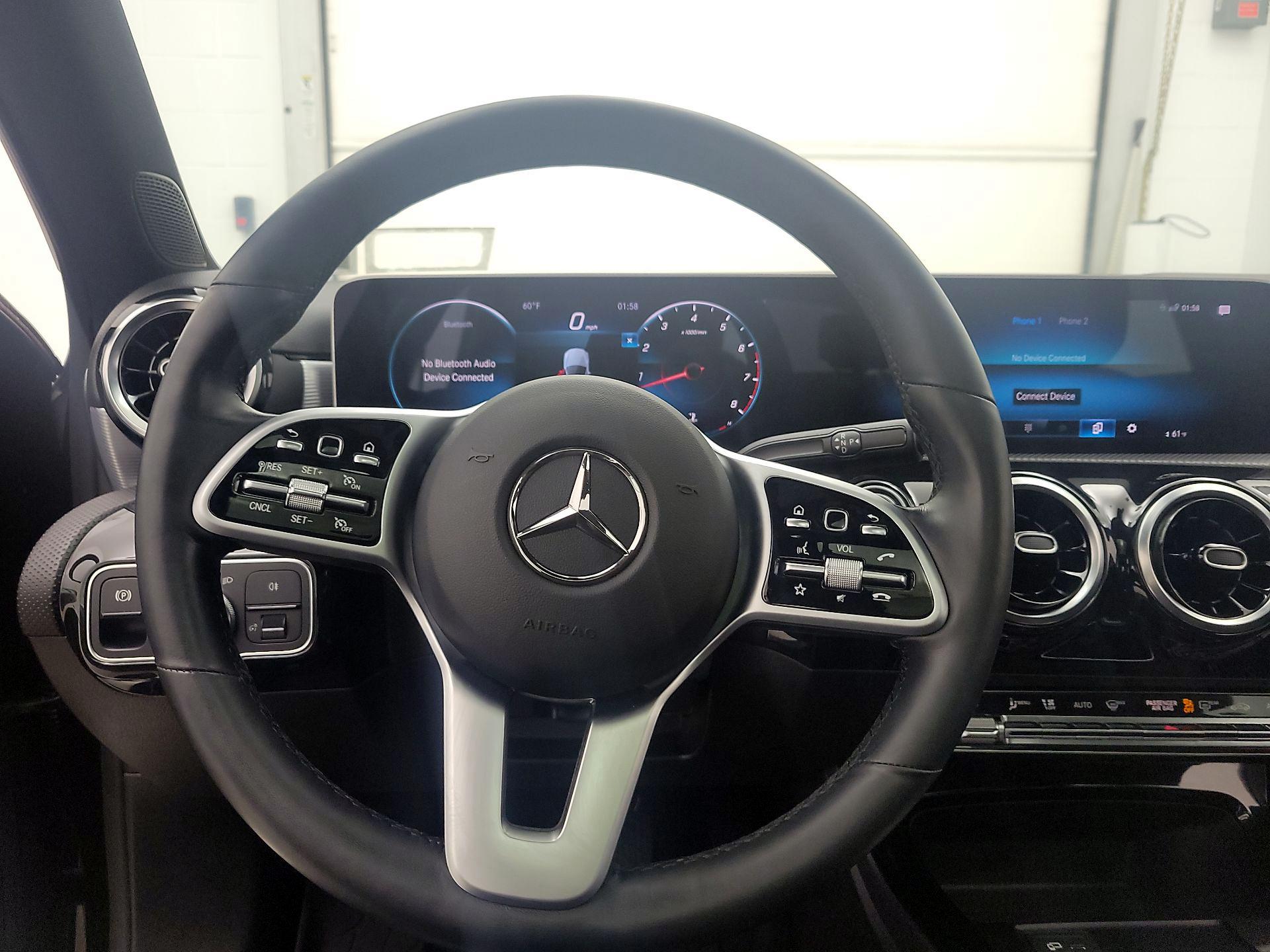 Thumbnail: 2020 Mercedes-Benz A-Class - 10