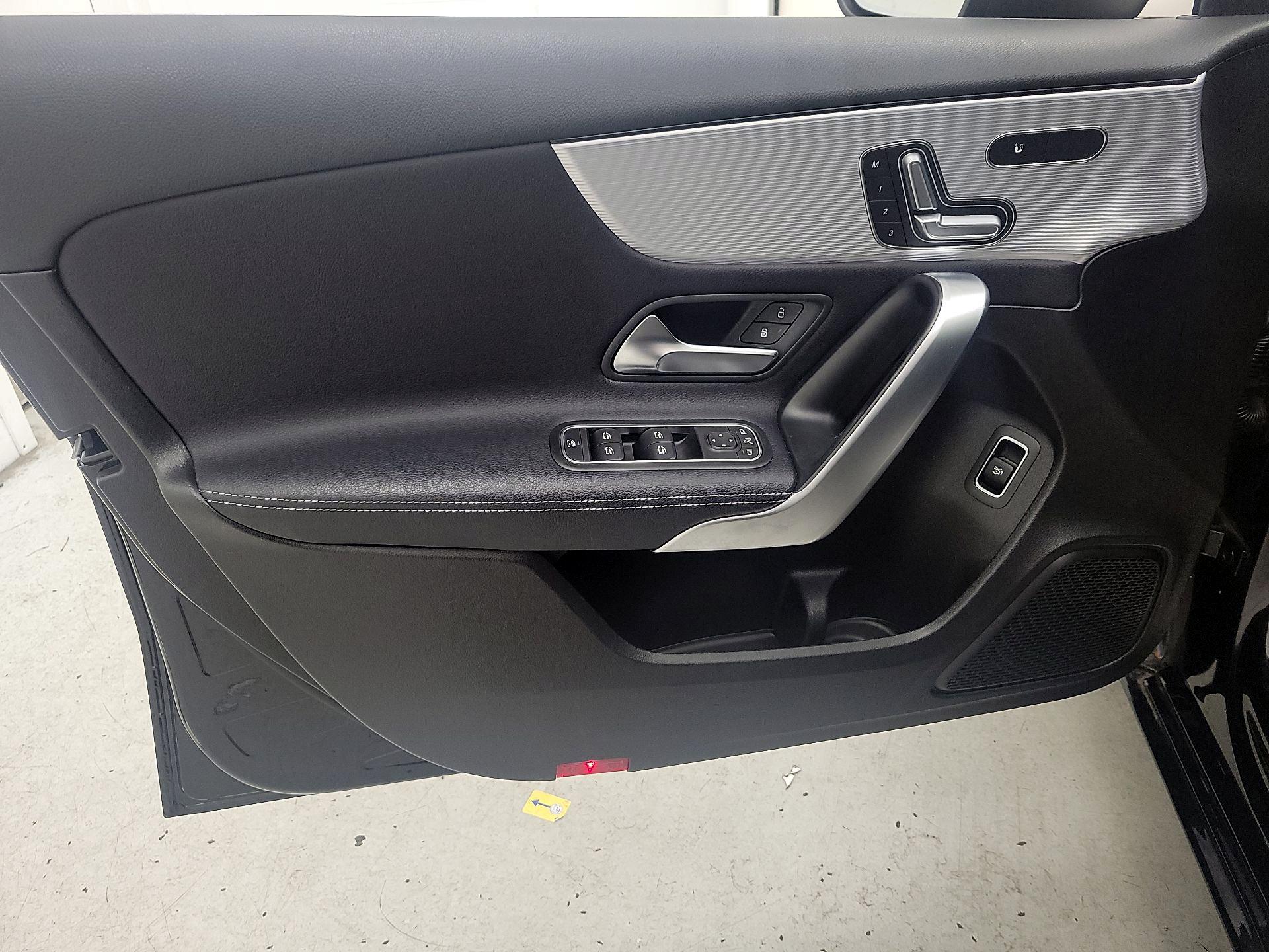 Thumbnail: 2020 Mercedes-Benz A-Class - 12