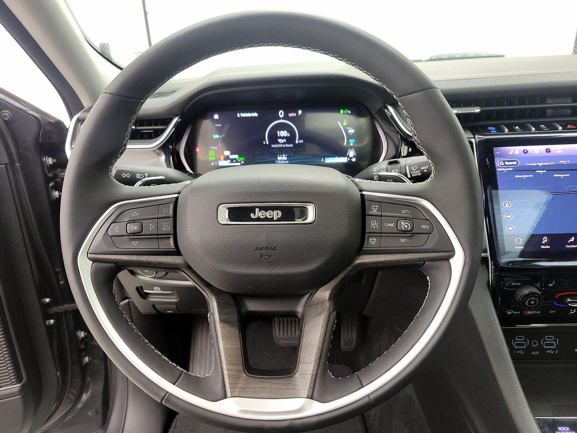 Thumbnail: 2023 Jeep Grand Cherokee - 10