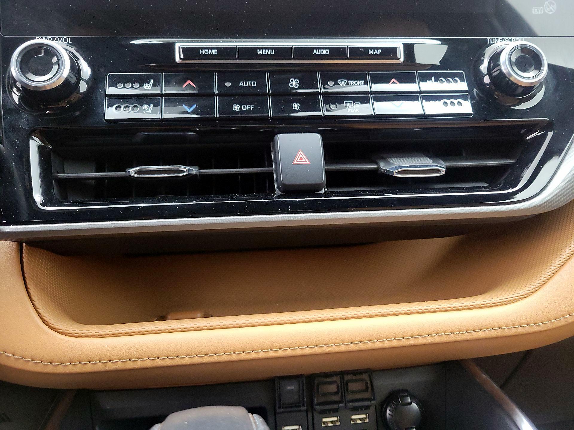 Thumbnail: 2021 Toyota Highlander - 17