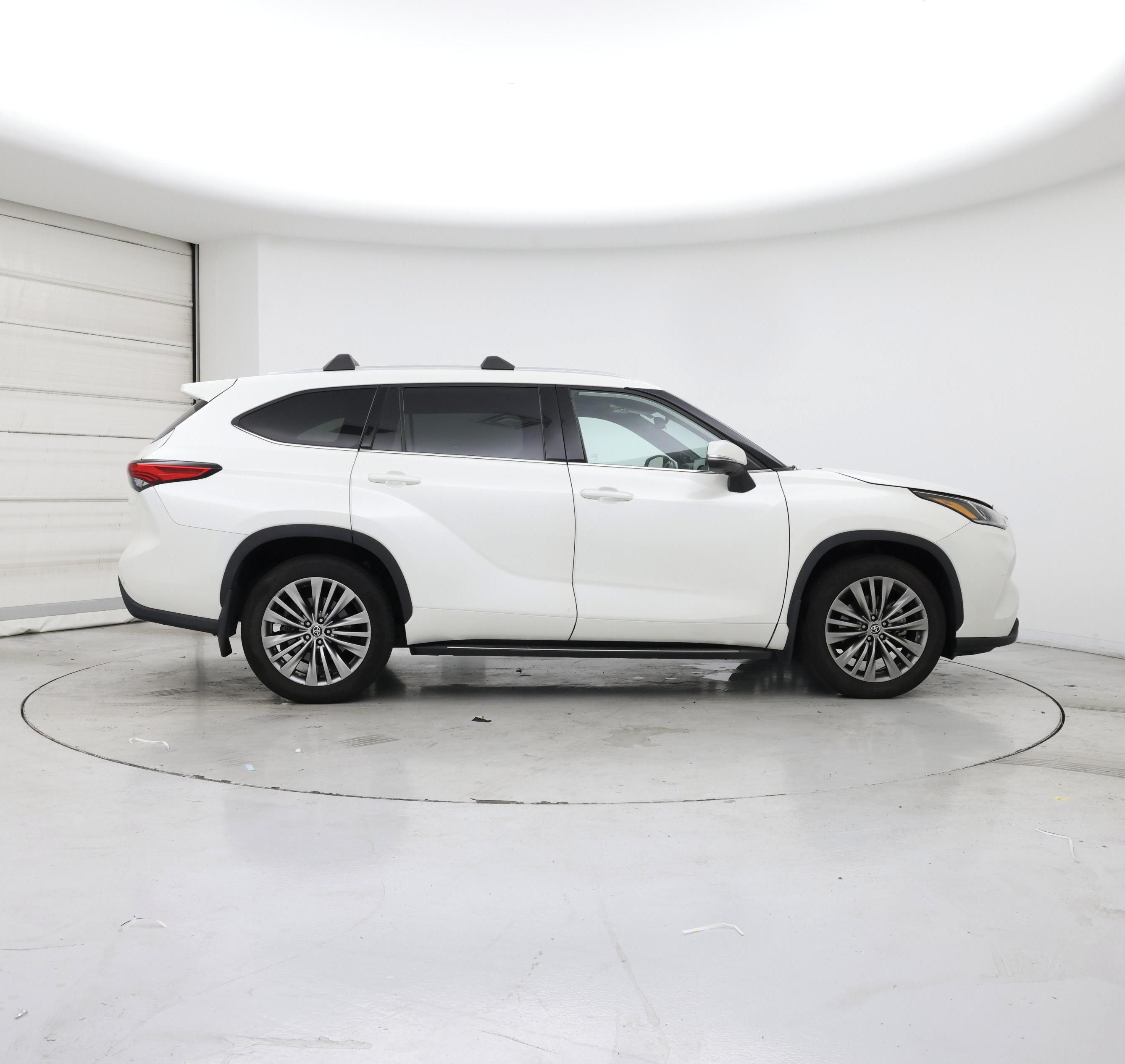 Thumbnail: 2021 Toyota Highlander - 7