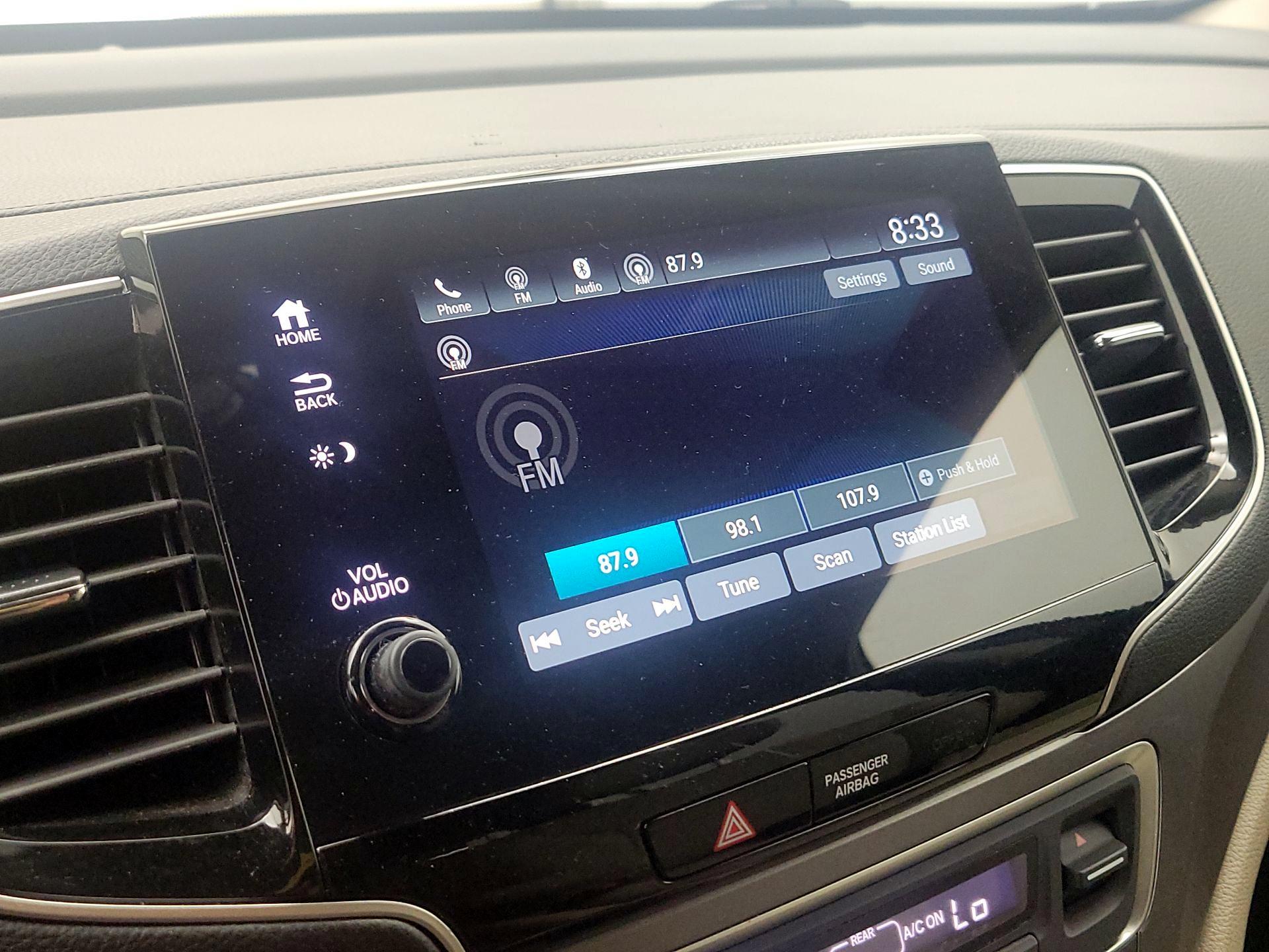 Thumbnail: 2019 Honda Pilot - 15